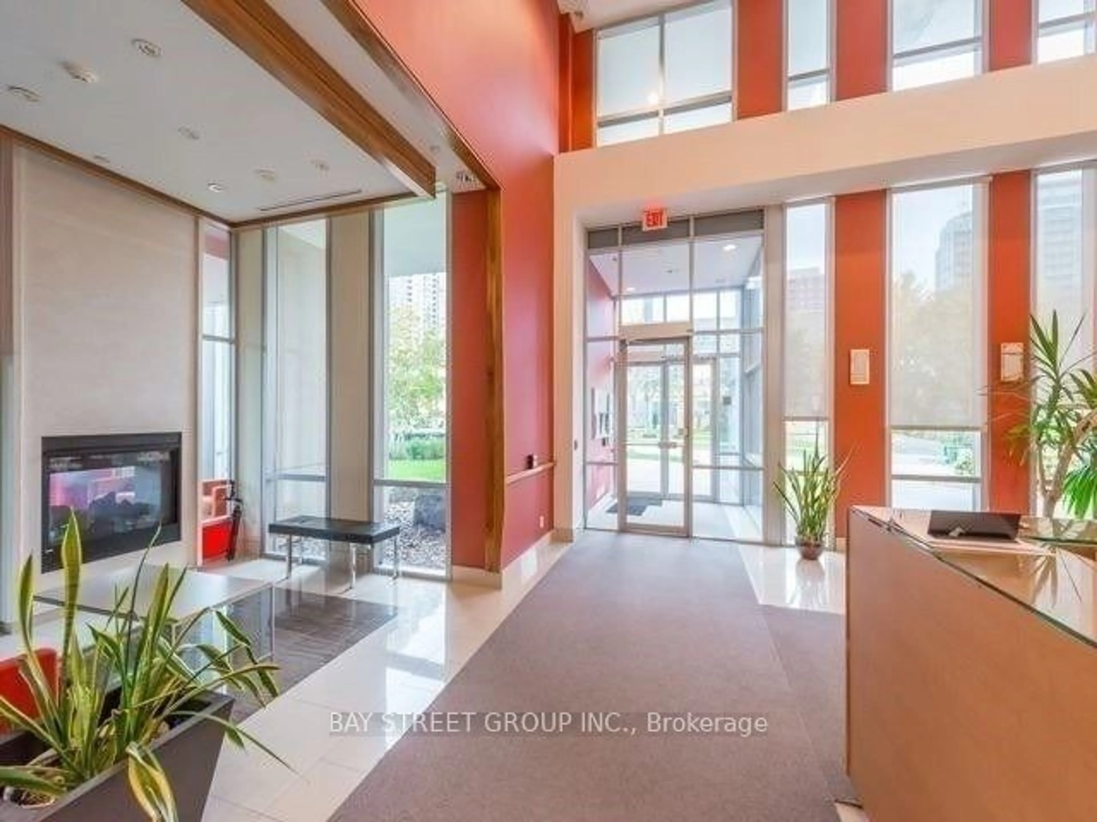 Indoor foyer for 30 Canterbury Pl #709, Toronto Ontario M2N 0B9