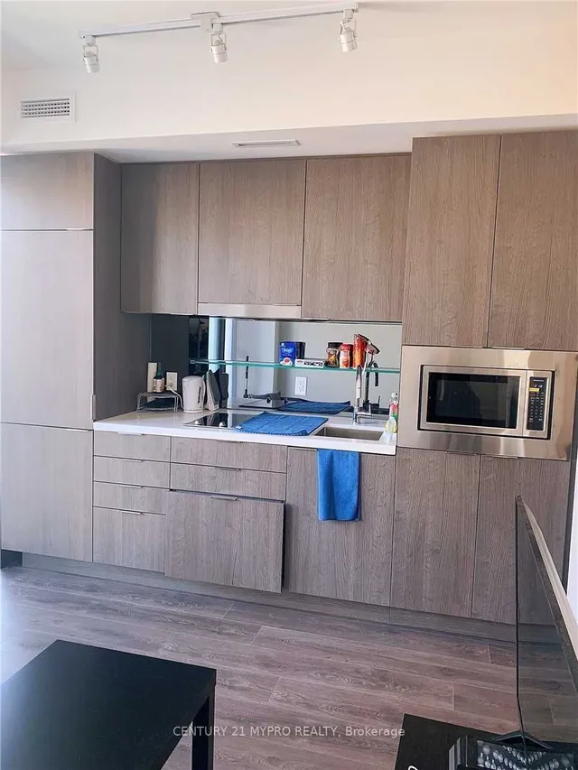 Additional property image - 215 Queen St Unit 810