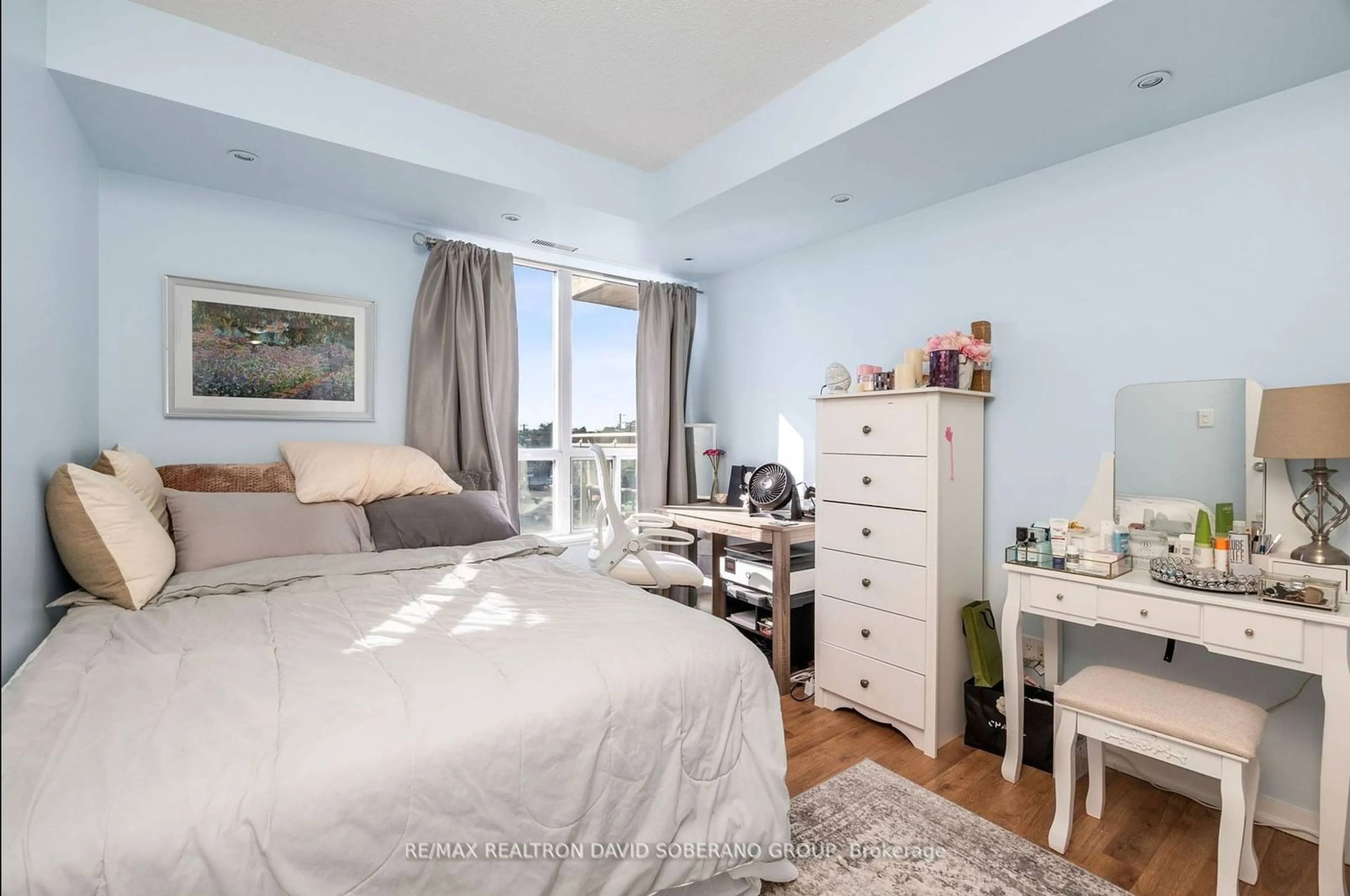 Bedroom with bed, unknown for 801 Sheppard Ave #608, Toronto Ontario M3H 0A8