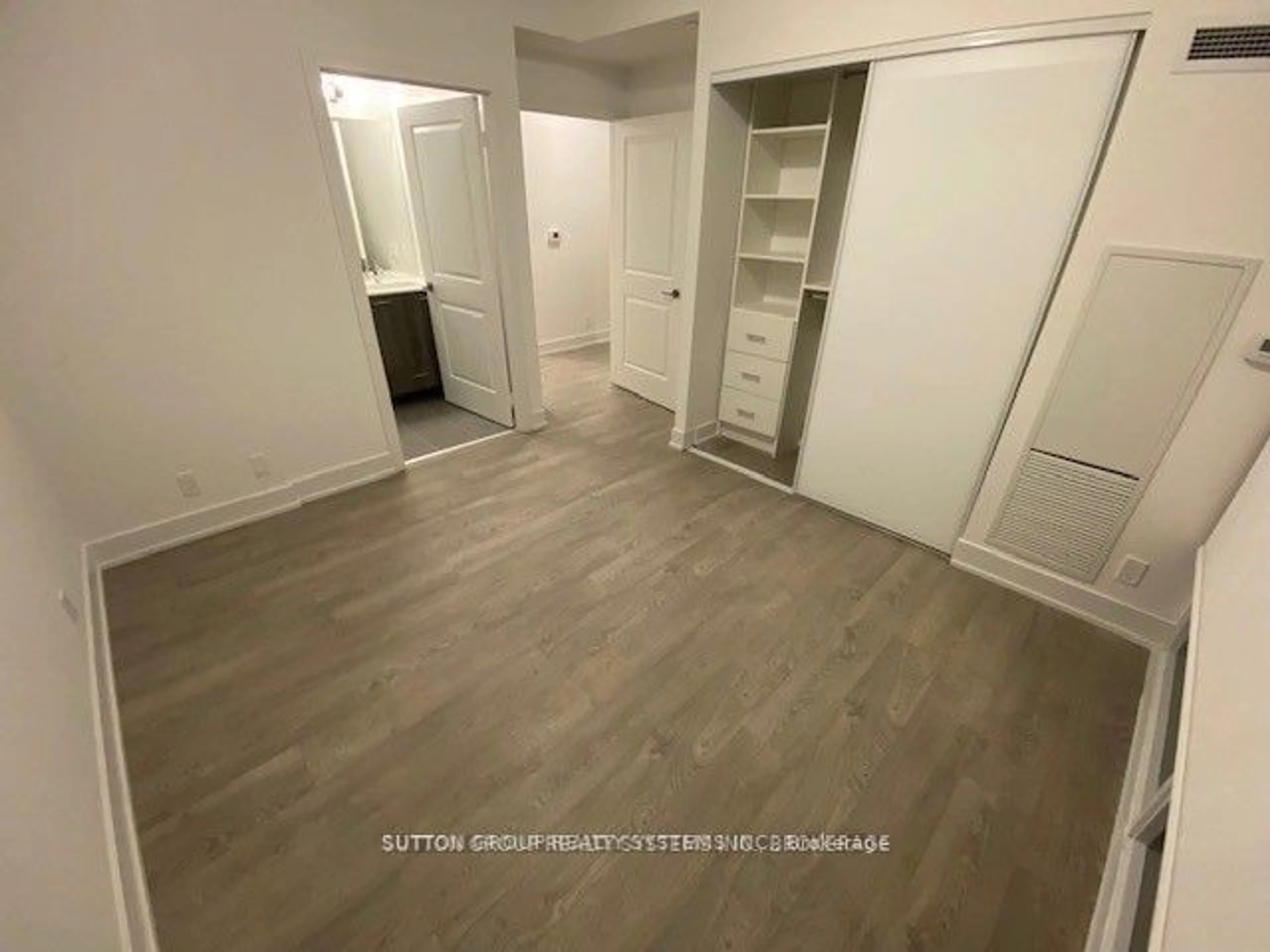 A pic of a room for 11 Lillian St #807, Toronto Ontario M4S 0C3