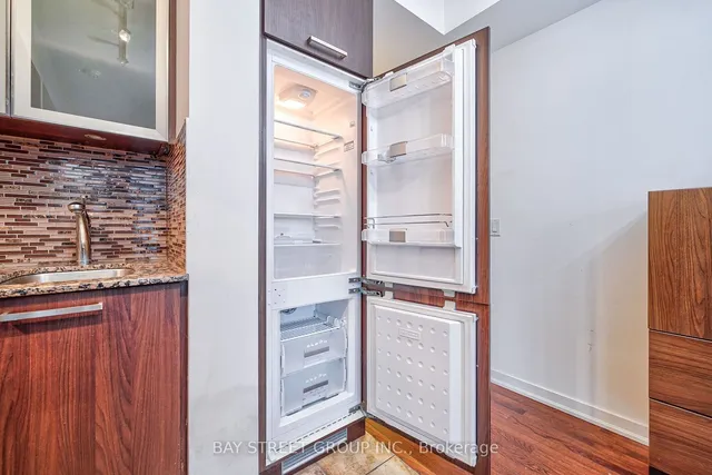 Additional property image - 14 York St Unit 3410