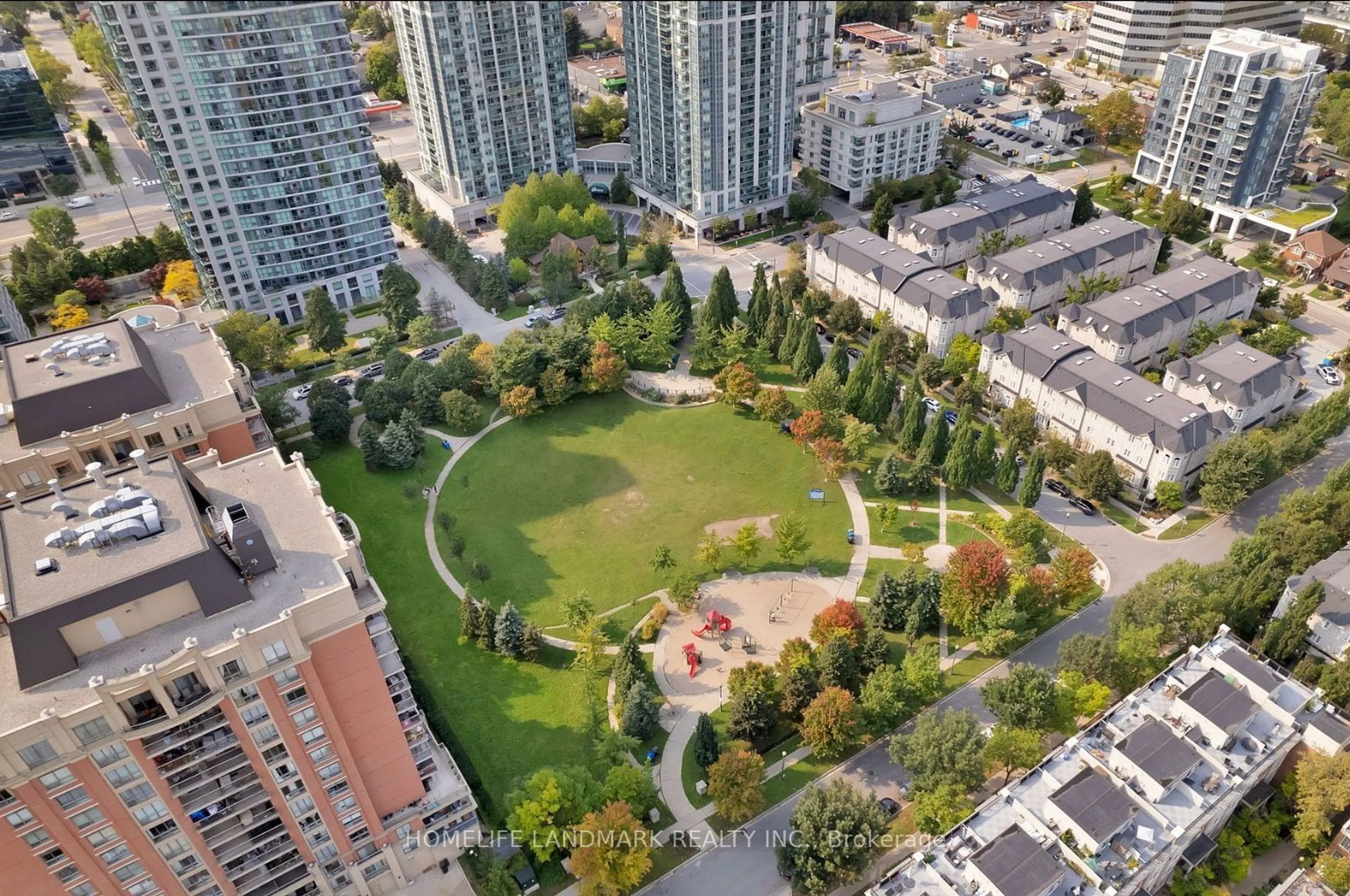 A pic from outside/outdoor area/front of a property/back of a property/a pic from drone, city buildings view from balcony for 5 Everson Dr #1527, Toronto Ontario M2N 7C3