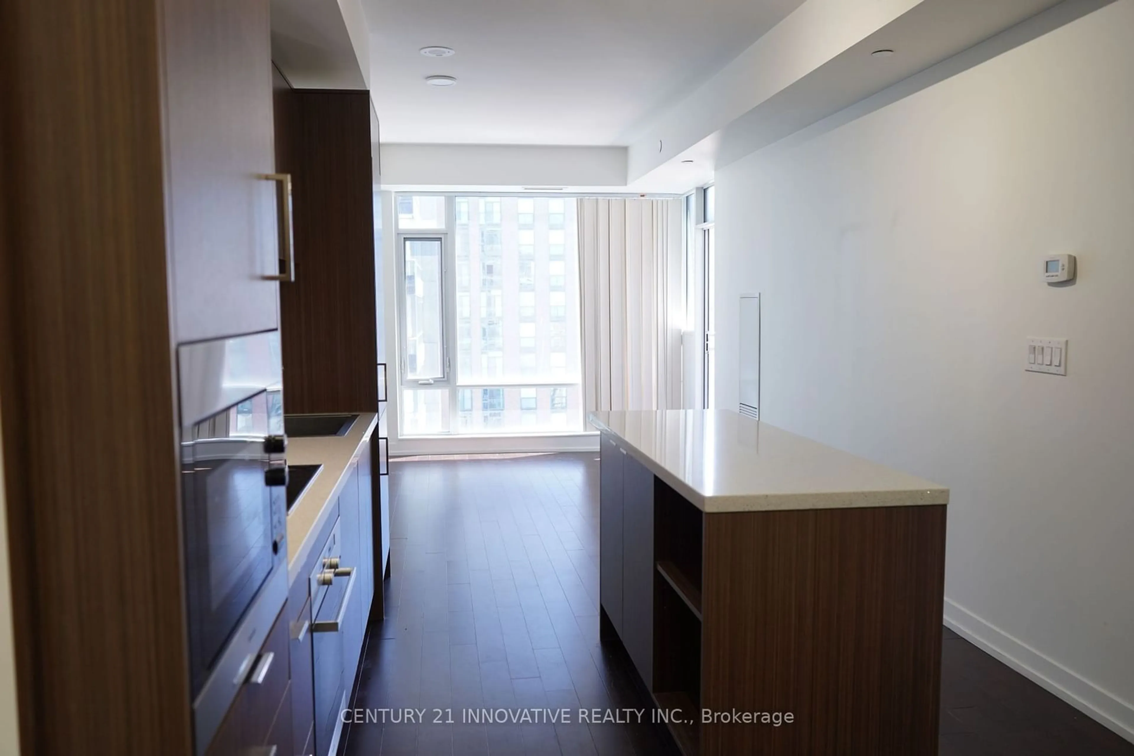 Standard kitchen, wood/laminate floor for 21 Widmer St #1207, Toronto Ontario M5V 0B8