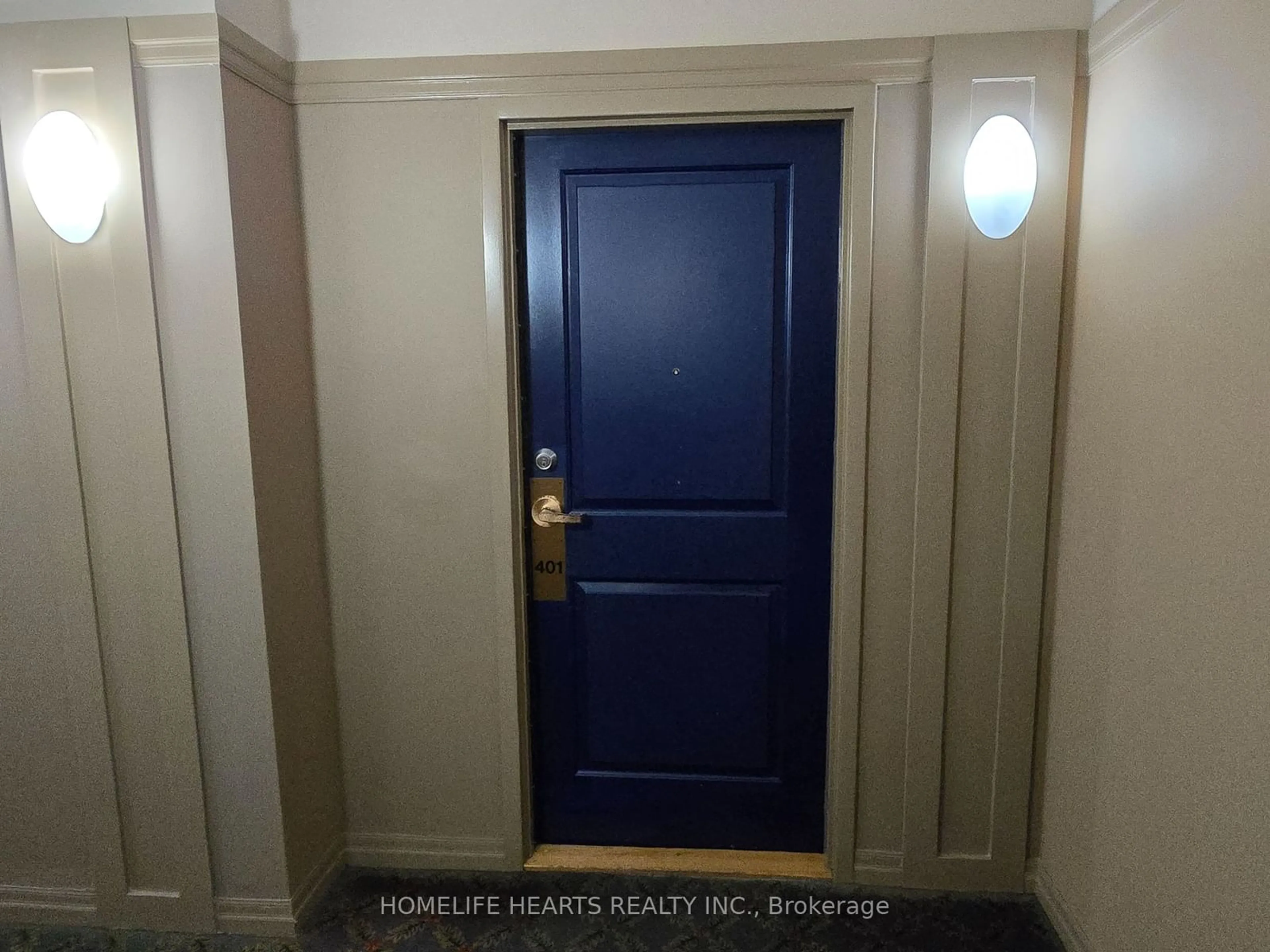 Indoor foyer for 4200 Bathurst St #401, Toronto Ontario M3H 6C7