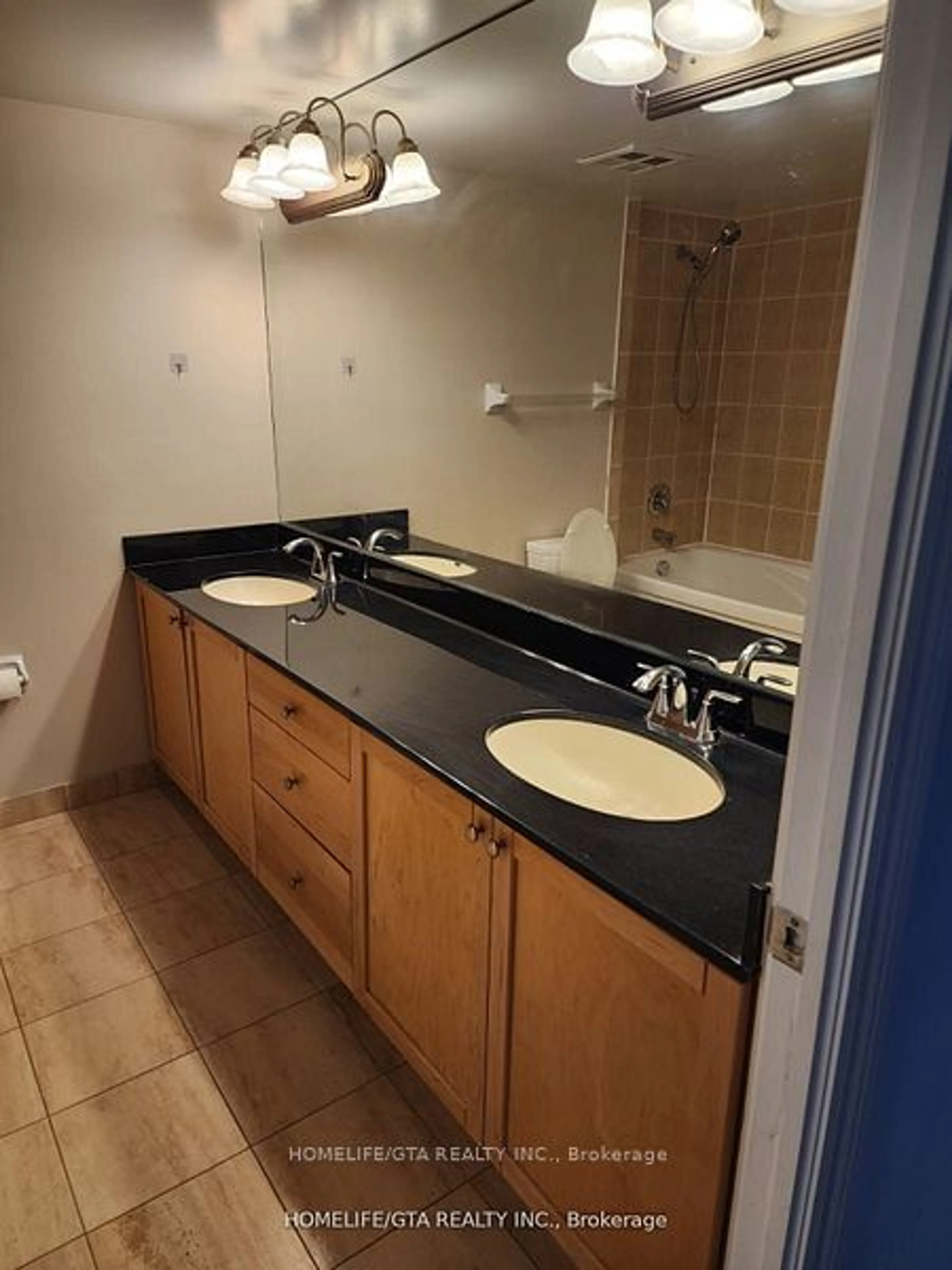 Standard bathroom, ceramic/tile floor for 78 Harrison Garden Blvd #603, Toronto Ontario M2N 7E2