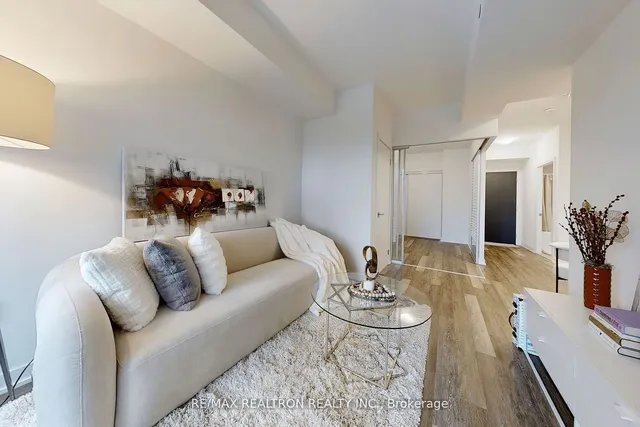 Additional property image - 250 Lawrence Ave Unit 501