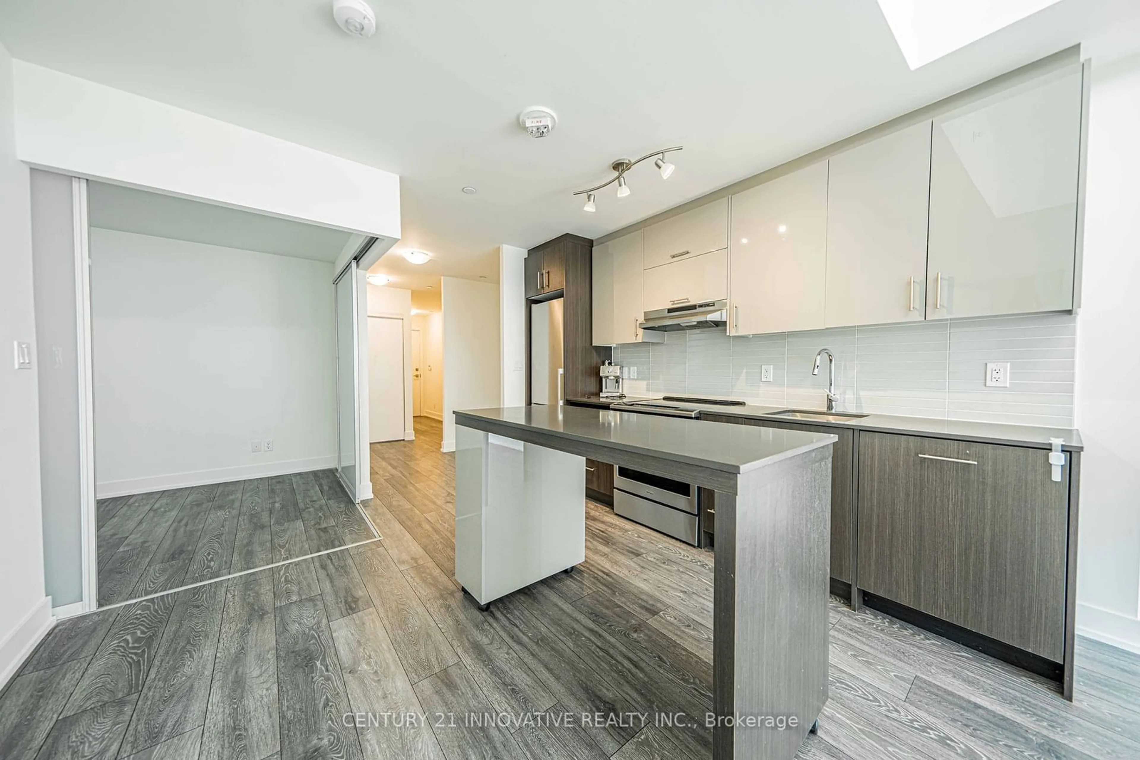 Open concept kitchen, unknown for 180 Fairview Mall Dr #517, Toronto Ontario M2J 0G4