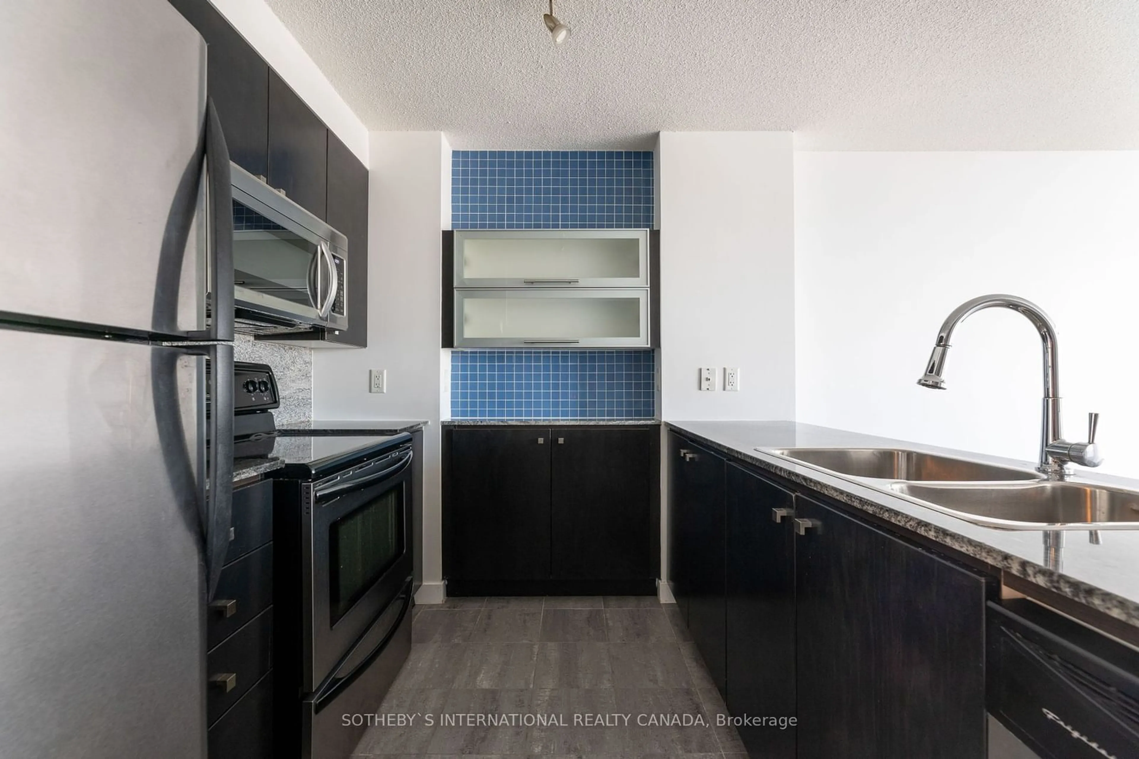 Standard kitchen, ceramic/tile floor for 11 Brunnel Crt #3608, Toronto Ontario M5V 3Y3