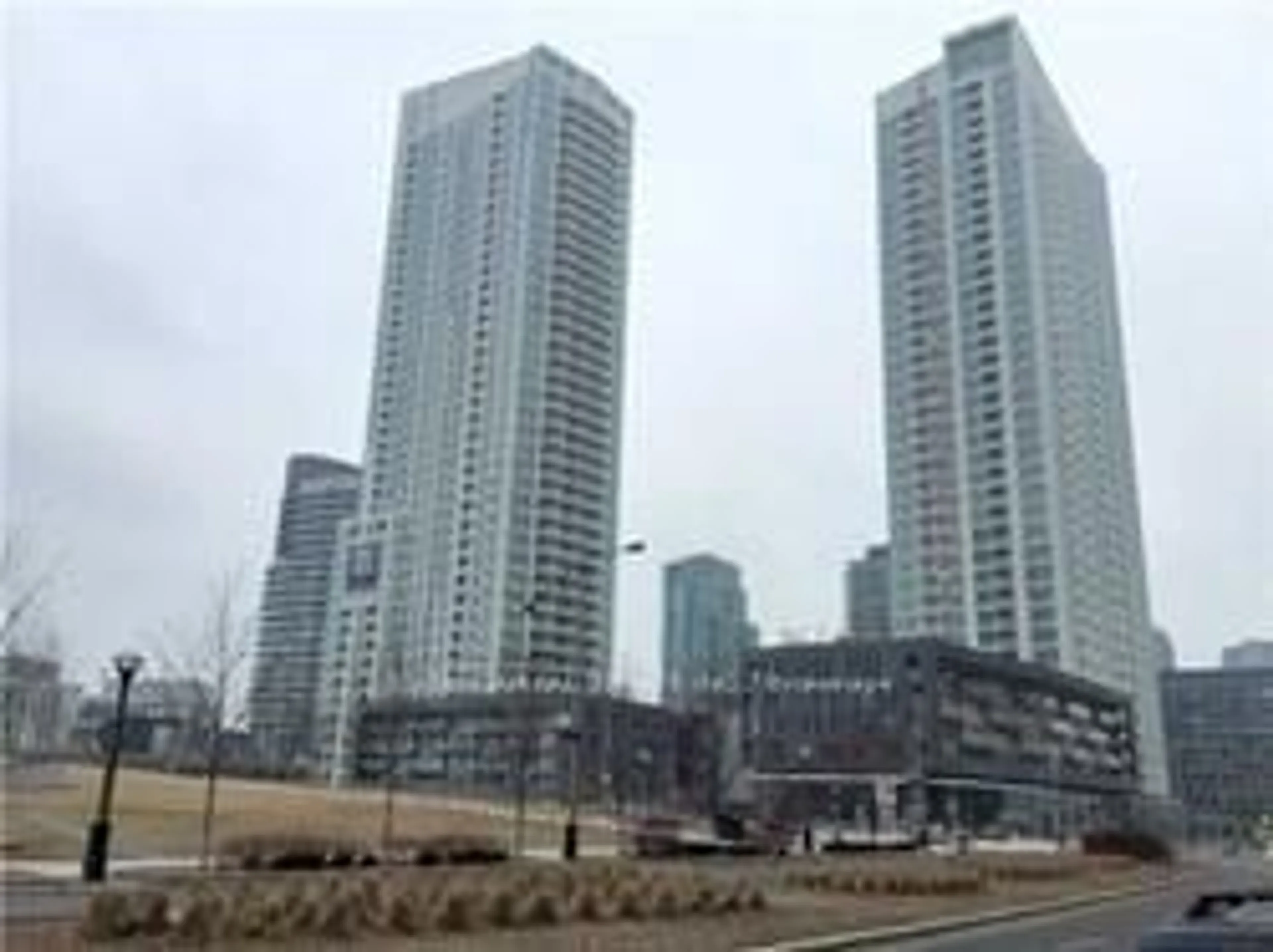 Blurry image for 75 Queens Wharf Rd #2605, Toronto Ontario M5V 0J8