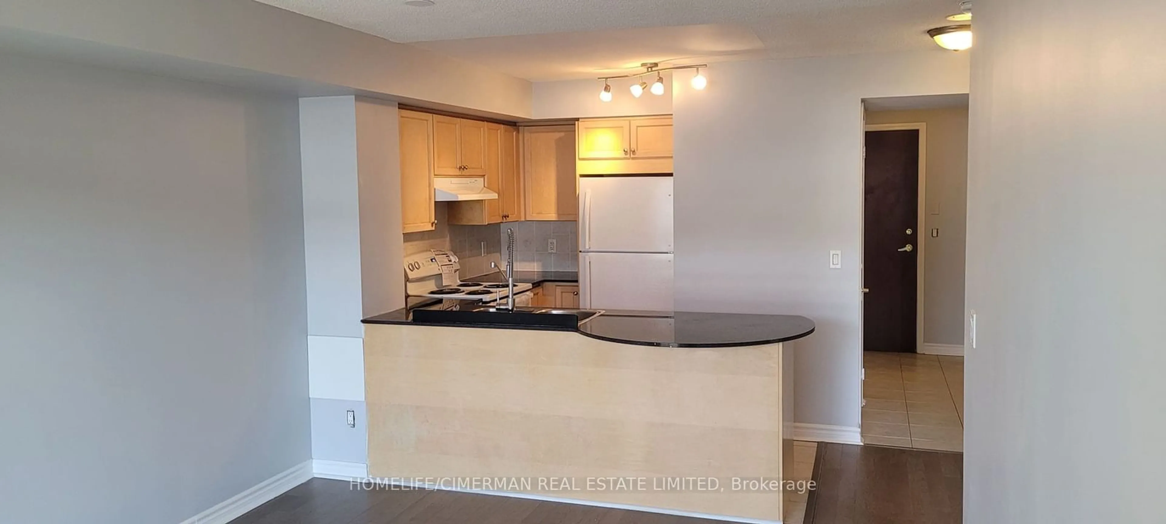 Standard kitchen, unknown for 18 Kenaston Gdns #305, Toronto Ontario M2K 1G8