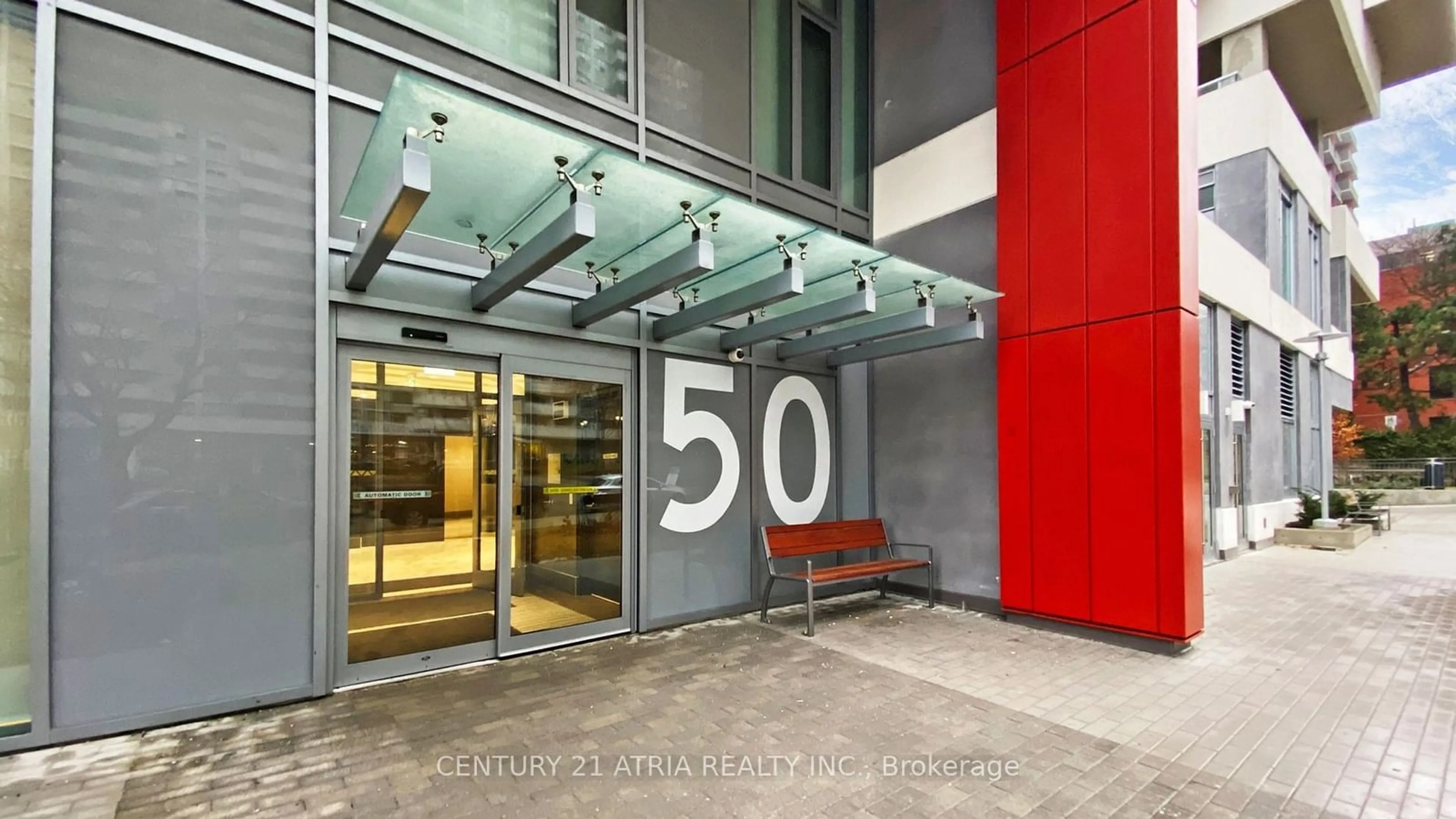 Indoor foyer for 50 Dunfield Ave #816, Toronto Ontario M4S 0E4