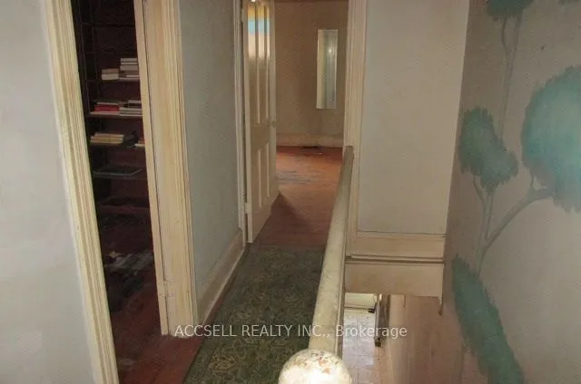 Additional property image - 723 Manning Ave