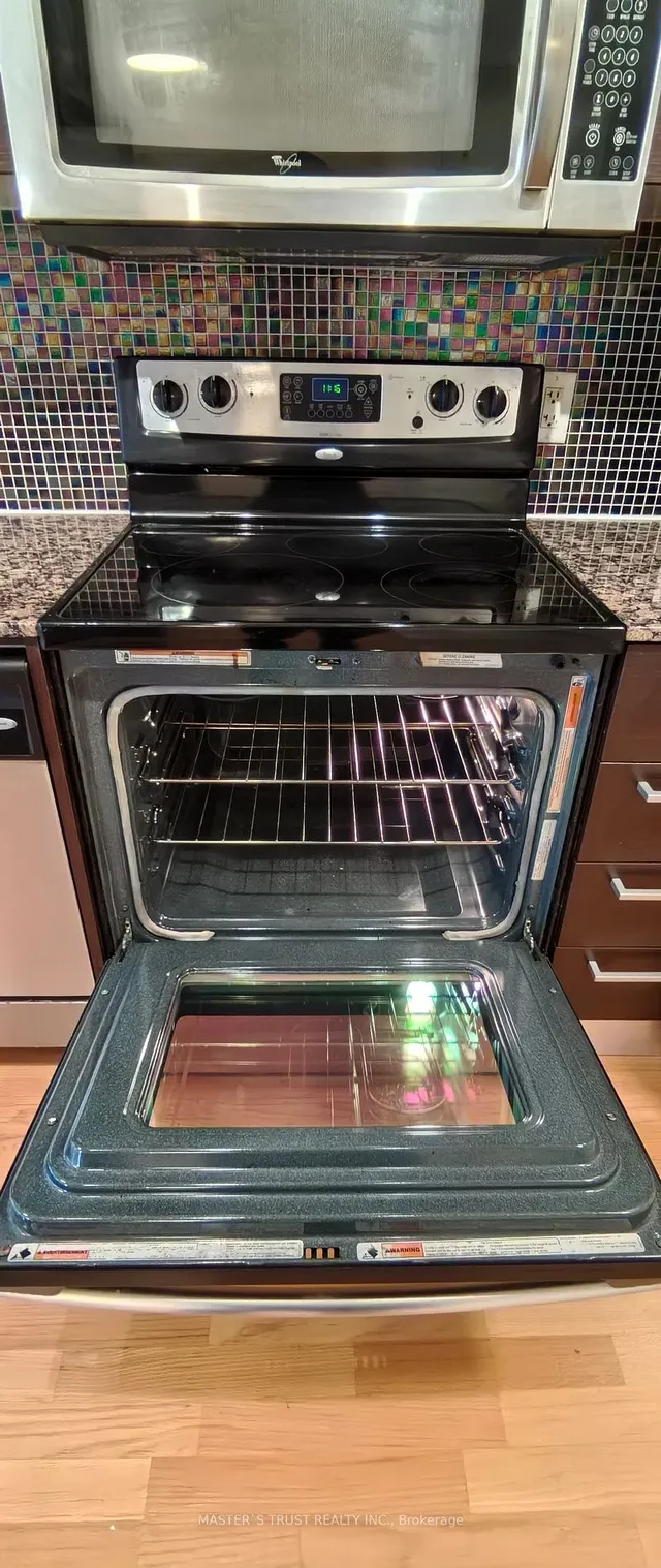 Additional property image - 38 Grenville St Unit 1610