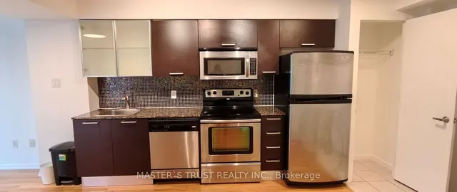 Additional property image - 38 Grenville St Unit 1610