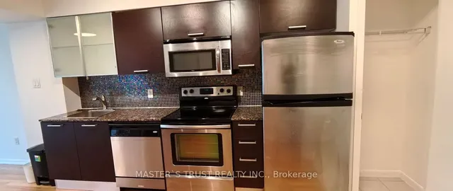 Additional property image - 38 Grenville St Unit 1610