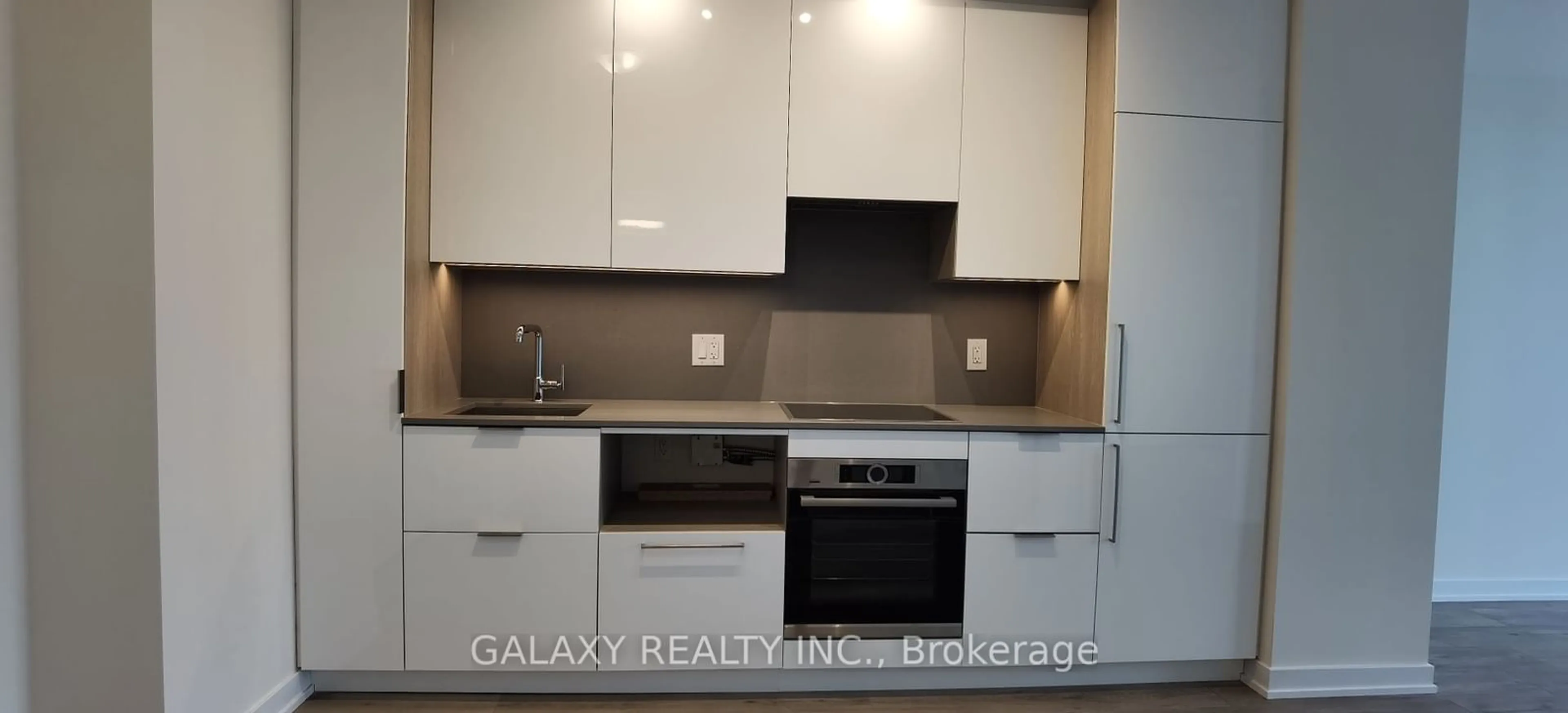 Contemporary kitchen, wood/laminate floor for 28 Freeland St #4503, Toronto Ontario M5E 0E3