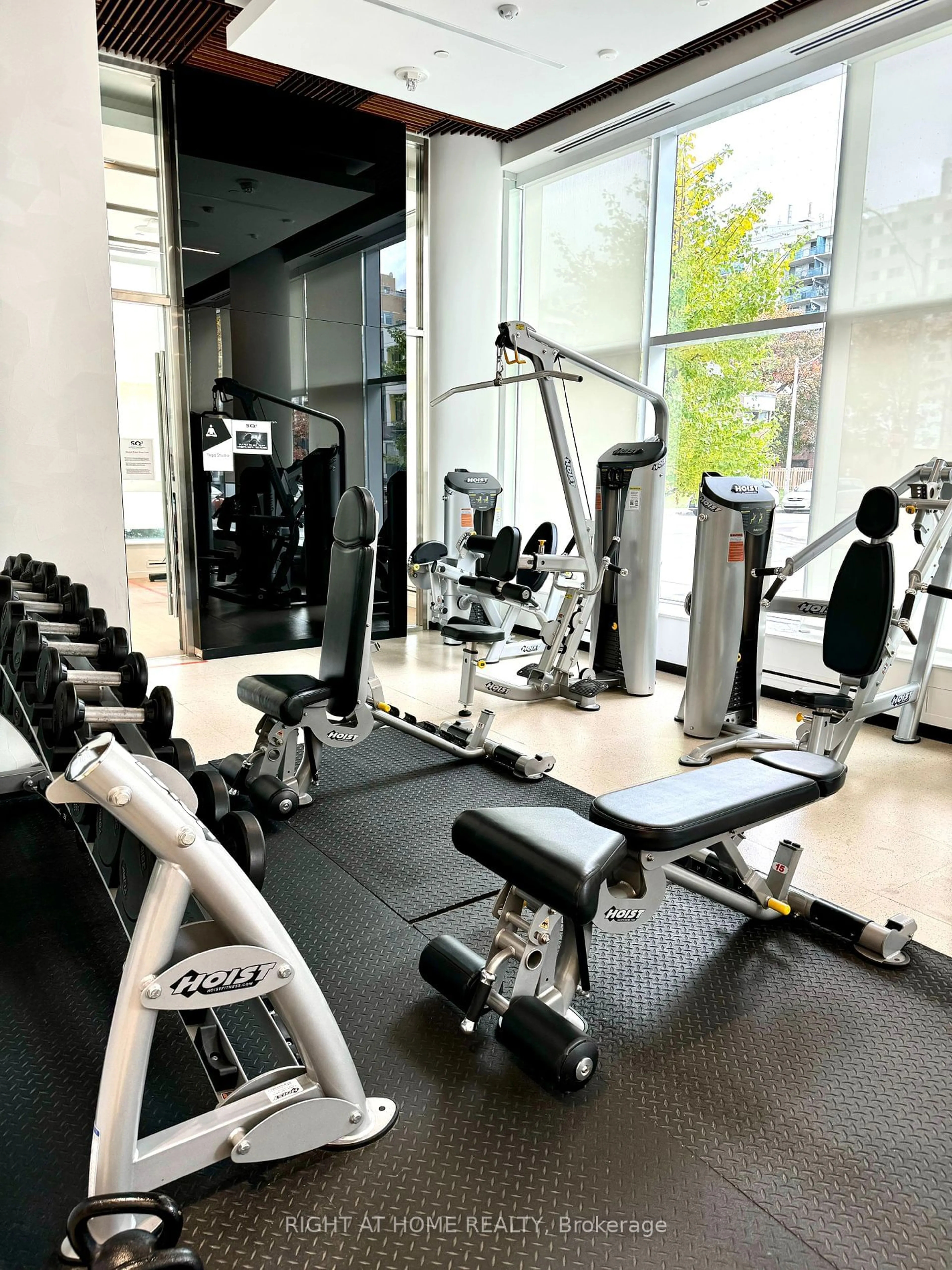 Gym or fitness room for 80 Vanauley St #110, Toronto Ontario M5T 0C9