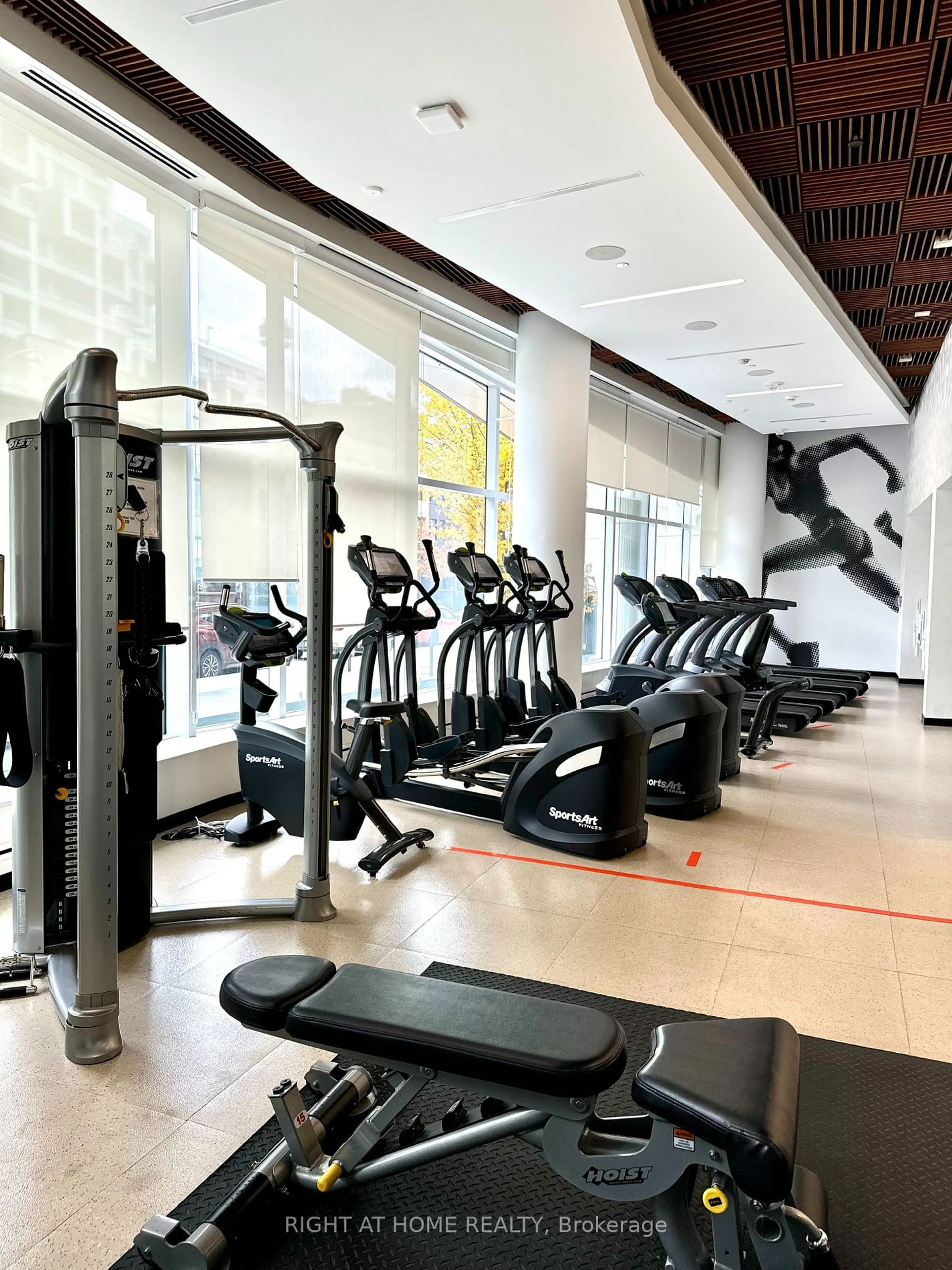 Gym or fitness room for 80 Vanauley St #110, Toronto Ontario M5T 0C9