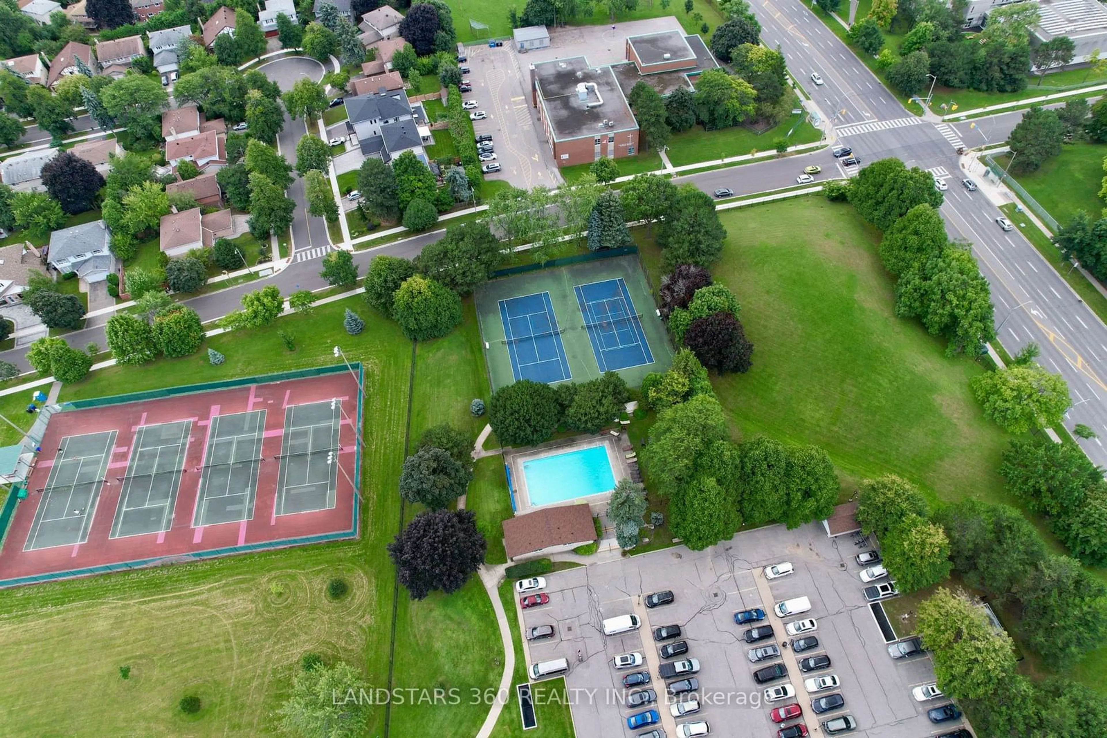 A pic from outside/outdoor area/front of a property/back of a property/a pic from drone, unknown for 3303 Don Mills Rd #2605, Toronto Ontario M2J 4T6