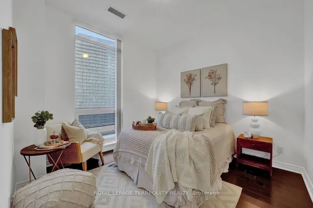 Additional property image - 2756 Old Leslie St Unit 1102