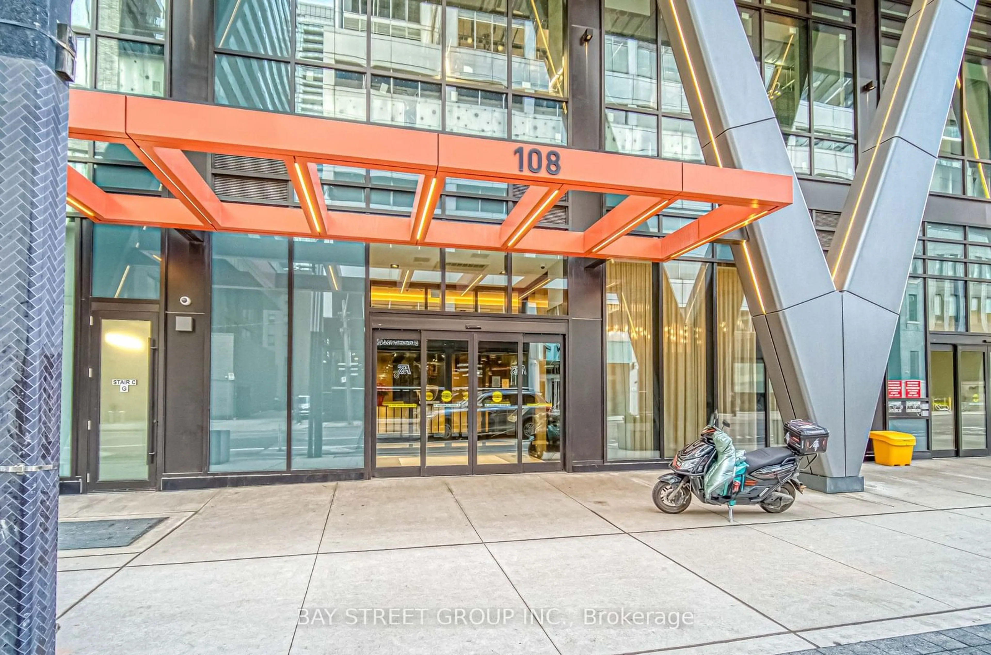 Indoor foyer for 108 Peter St #3315, Toronto Ontario M5V 0W2