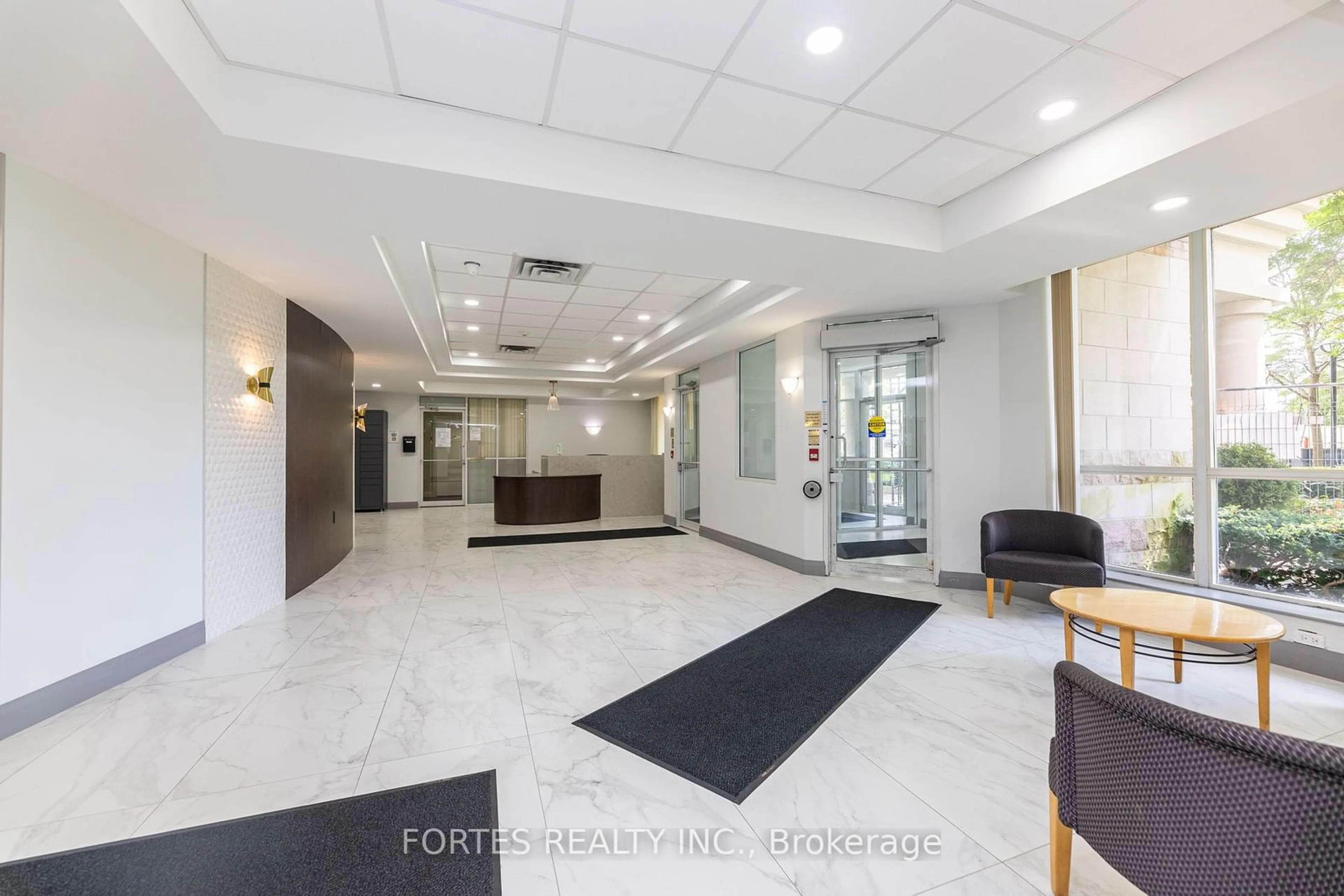 Lobby for 650 Lawrence Ave #404, Toronto Ontario M6A 3E8