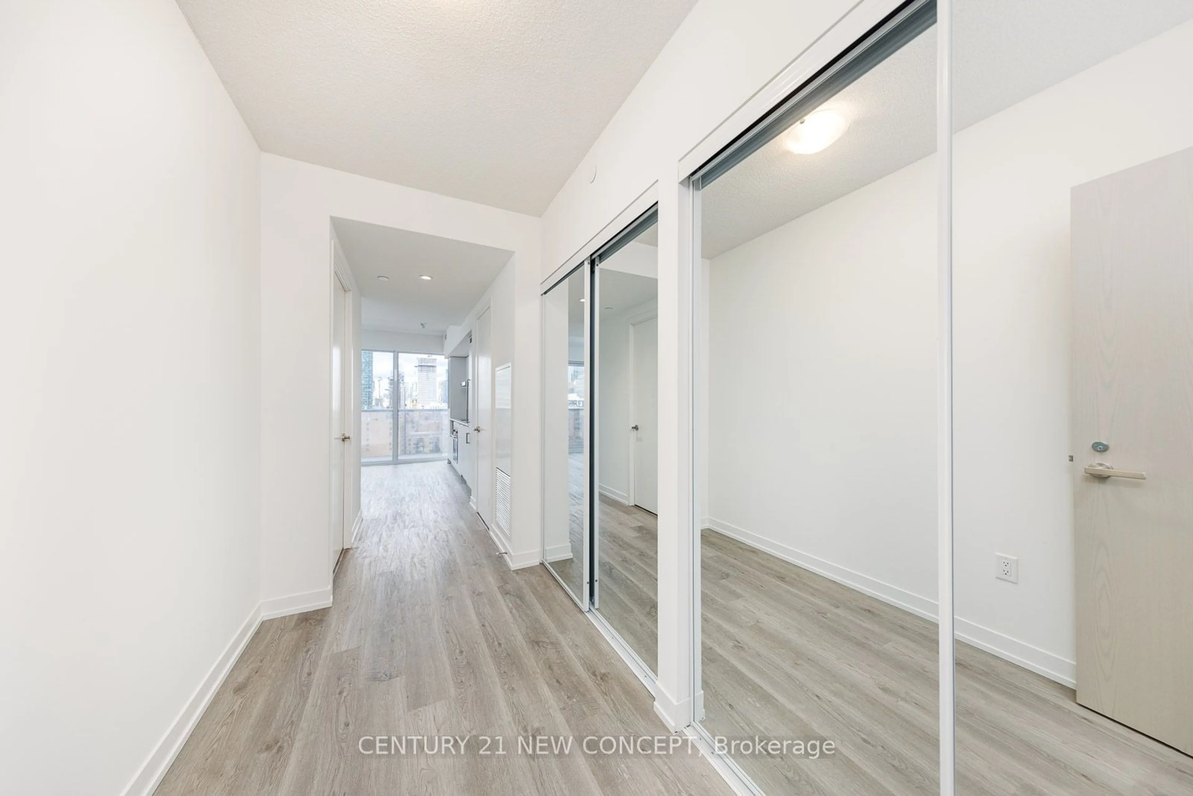 Indoor entryway for 55 Cooper St #1601, Toronto Ontario M5E 0G1