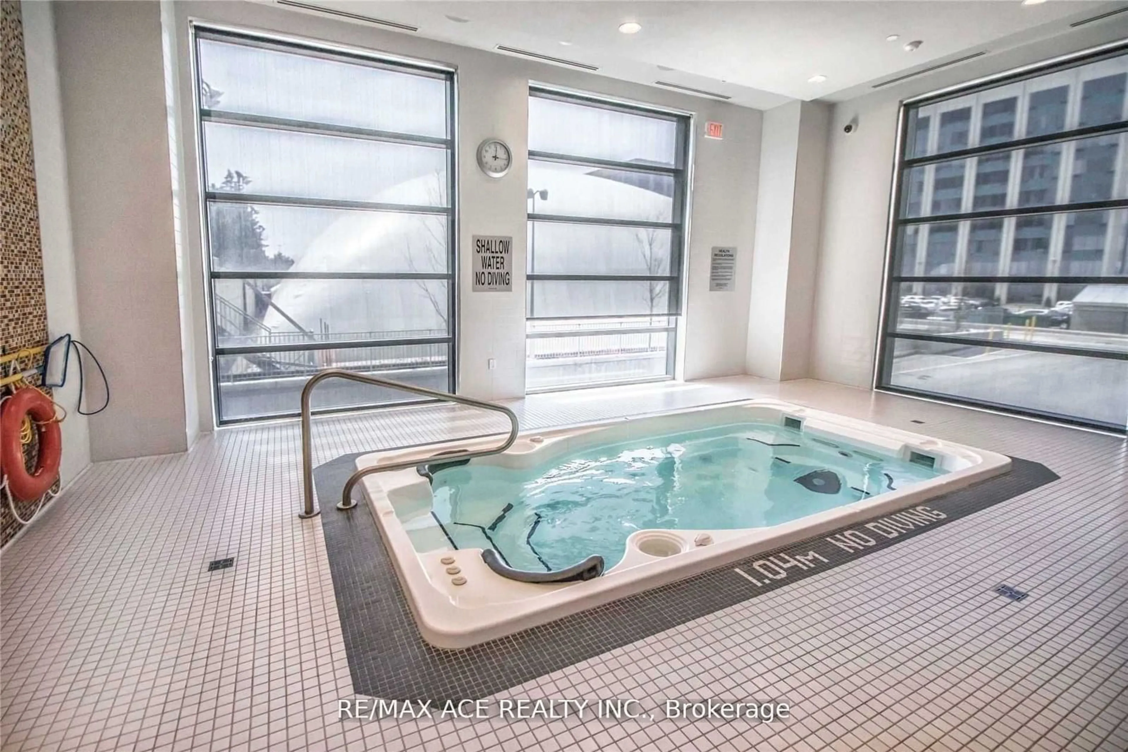 Contemporary bathroom, ceramic/tile floor for 55 Ann O'Reilly Rd #3508, Toronto Ontario M1X 0C3