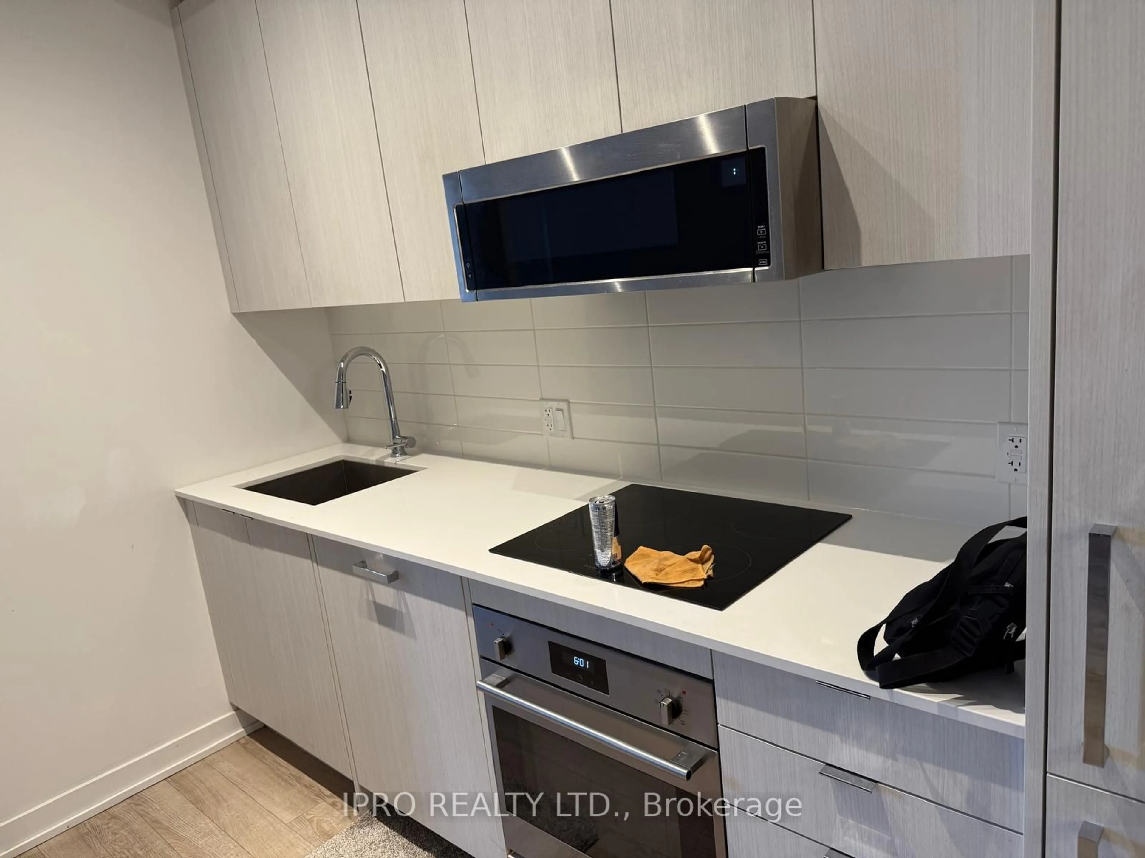 Standard kitchen, unknown for 250 Lawrence Ave #314, Toronto Ontario M5M 1B2