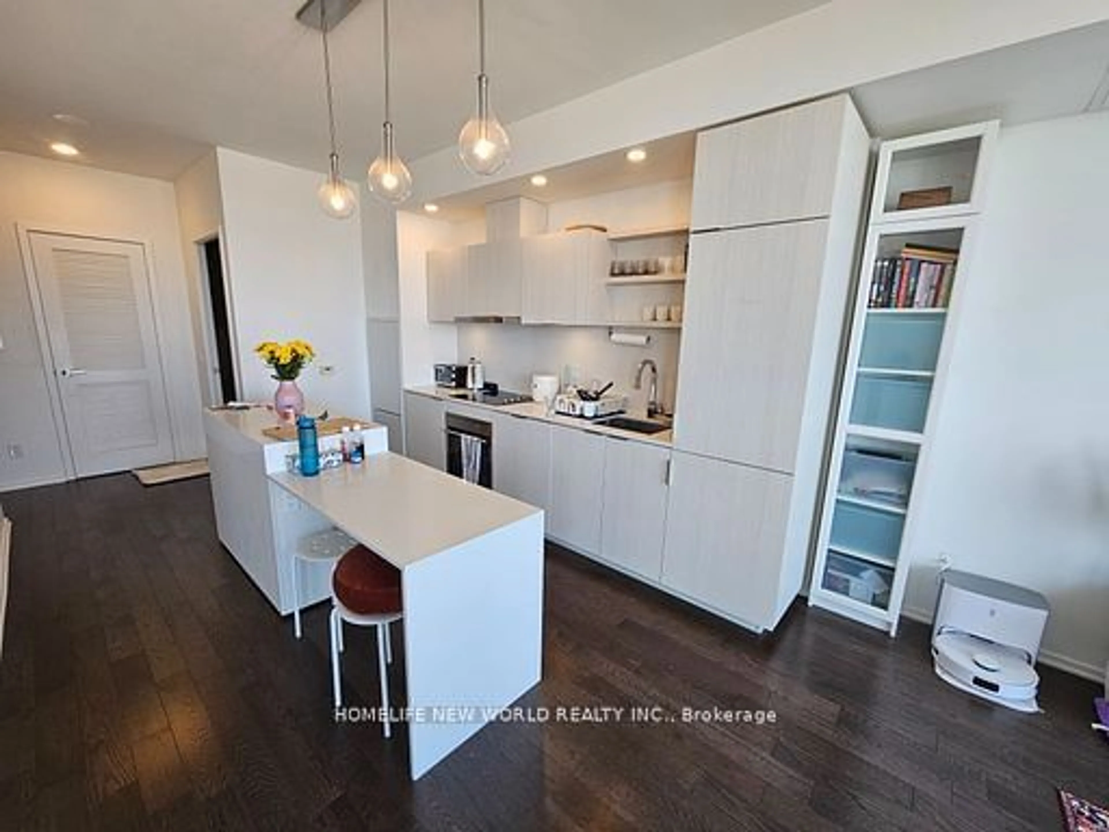 Open concept kitchen, unknown for 16 Bonnycastle St #2606, Toronto Ontario M5A 4M6