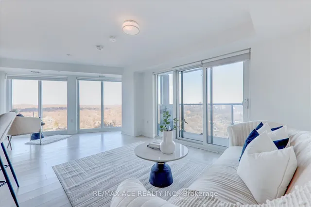 Additional property image - 575 Bloor St Unit 1703