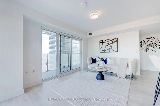 Additional property image - 575 Bloor St Unit 1703