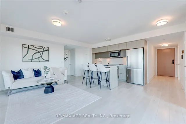 Additional property image - 575 Bloor St Unit 1703