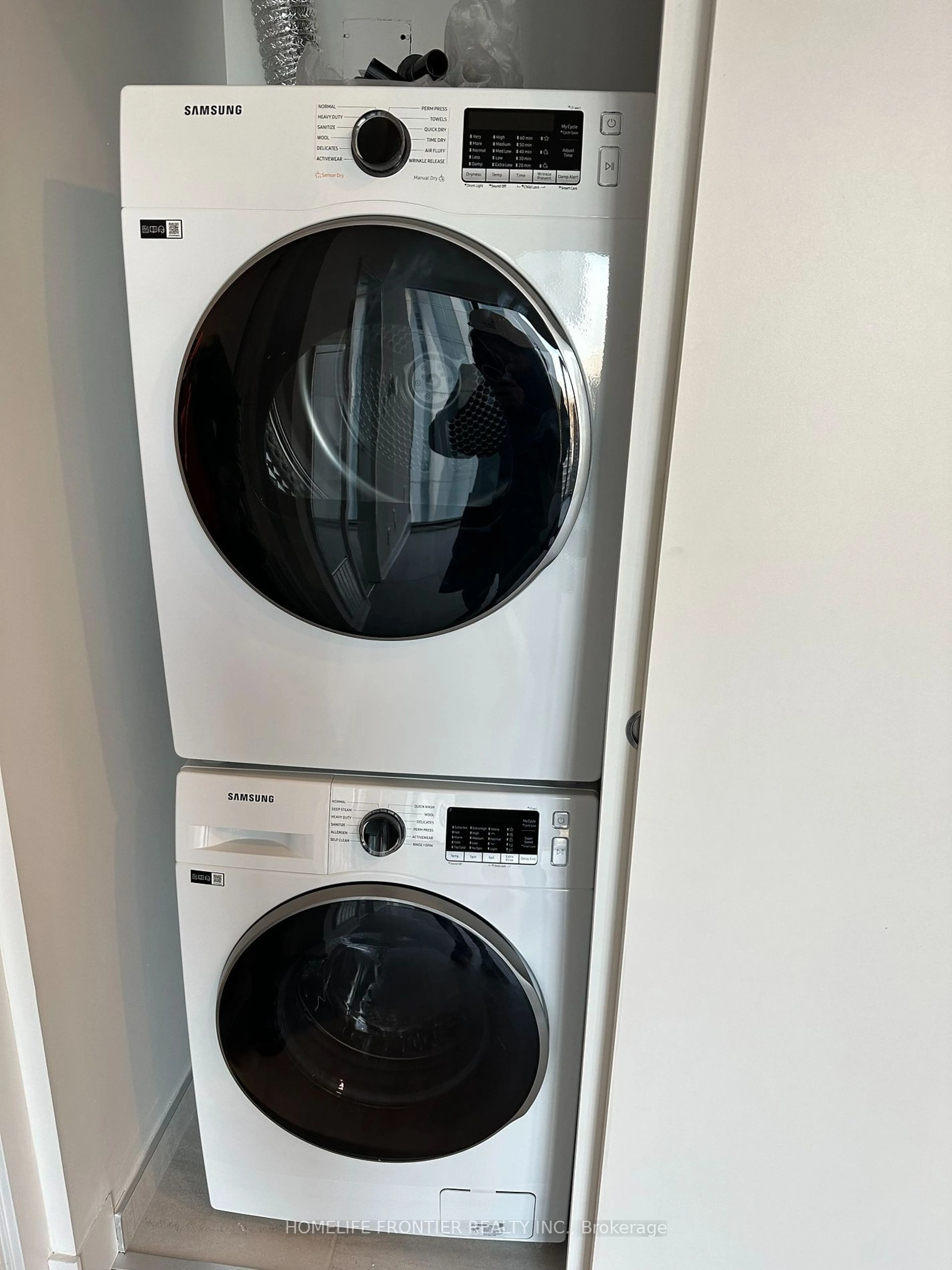 Laundry room for 8 Cumberland St #2101, Toronto Ontario M4W 0B6