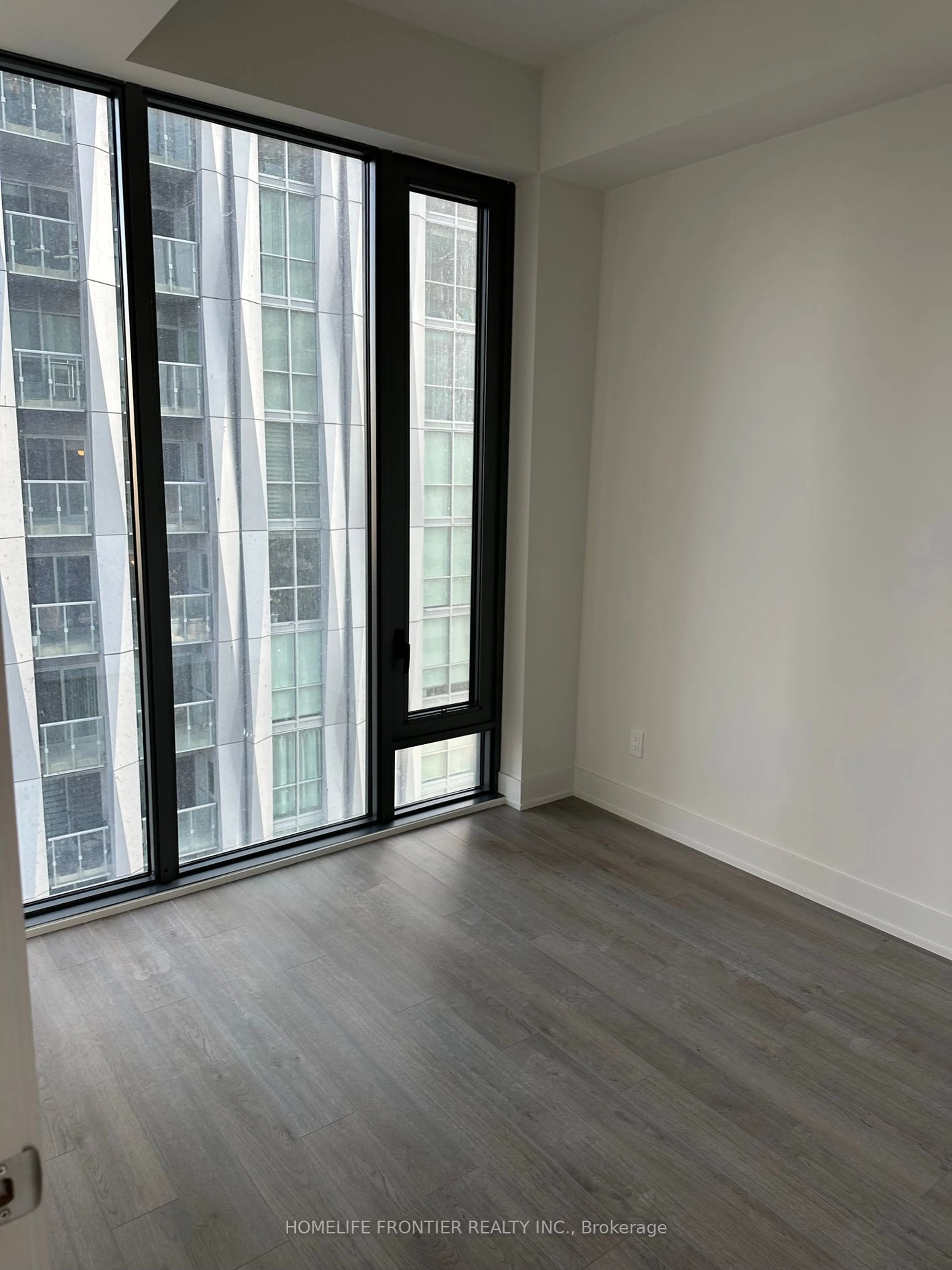 A pic of a room for 8 Cumberland St #2101, Toronto Ontario M4W 0B6