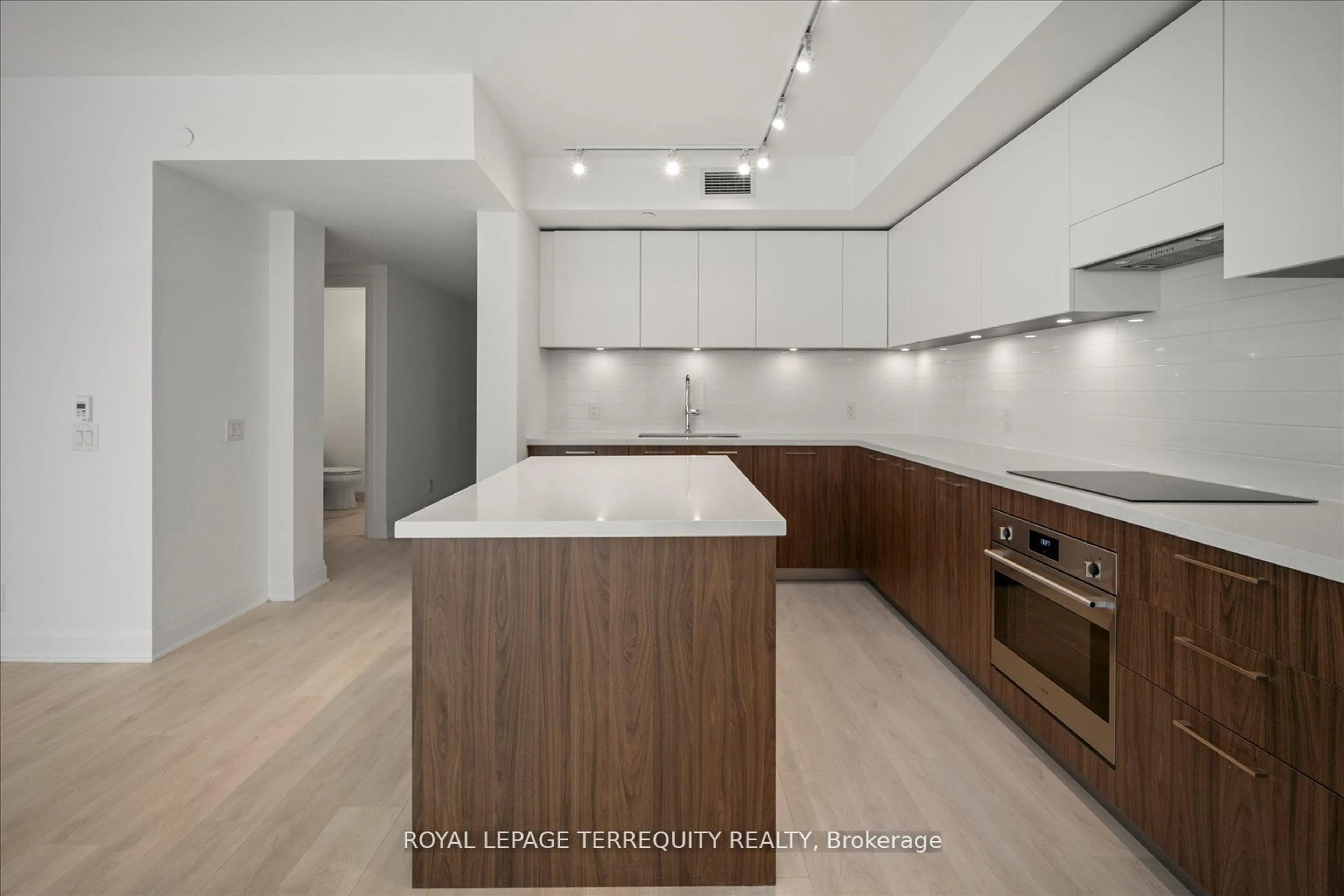 Open concept kitchen, unknown for 33 Frederick Todd Way #1406, Toronto Ontario M4G 0C9