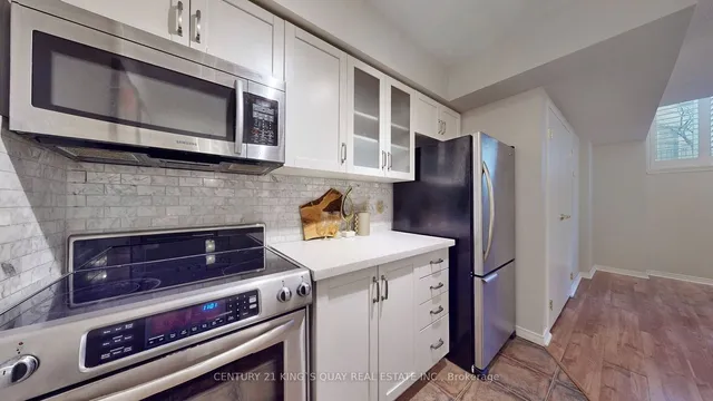 Additional property image - 38 Western Battery Rd Unit 612