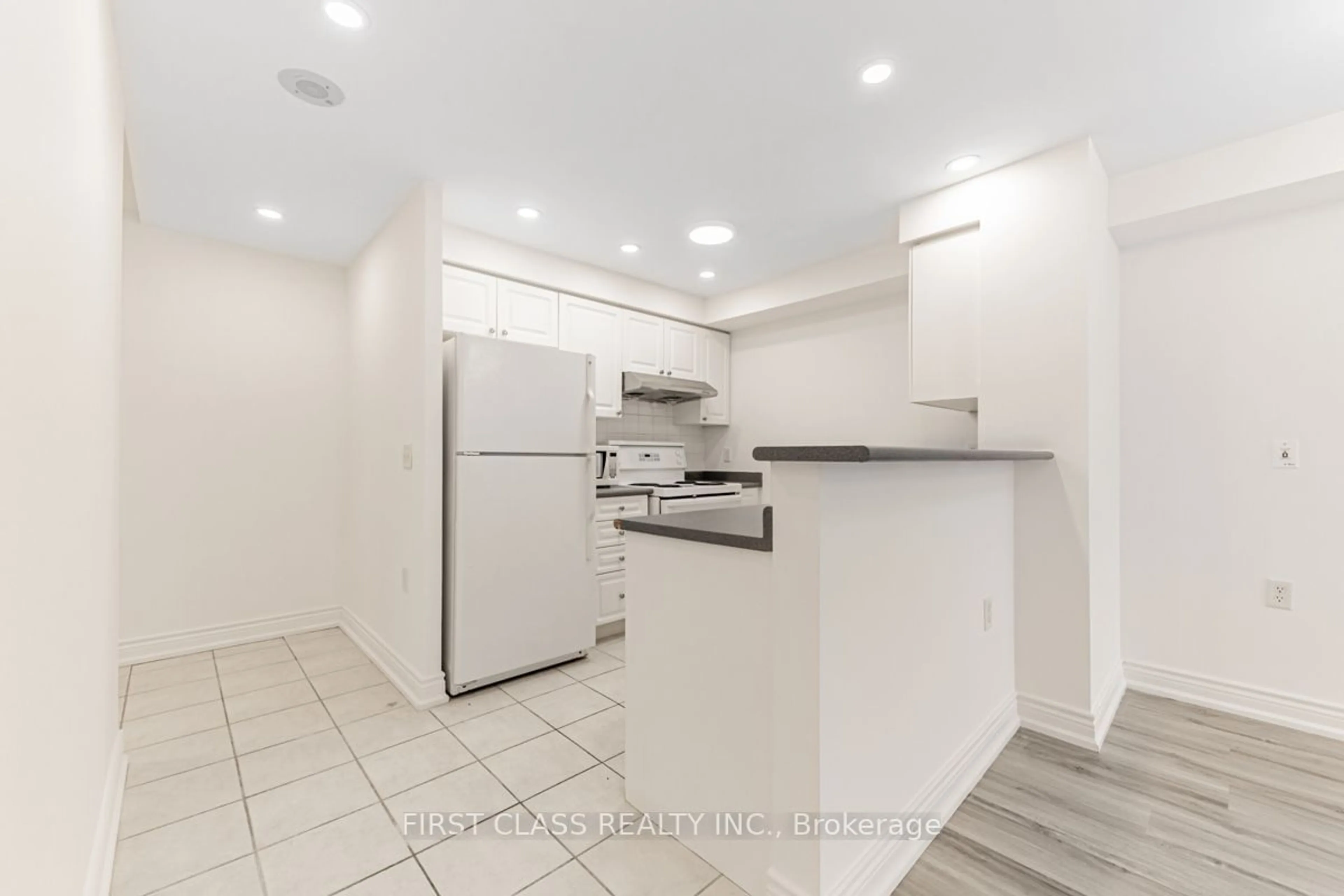 Standard kitchen, unknown for 22 Olive Ave #2108, Toronto Ontario M2N 7G6