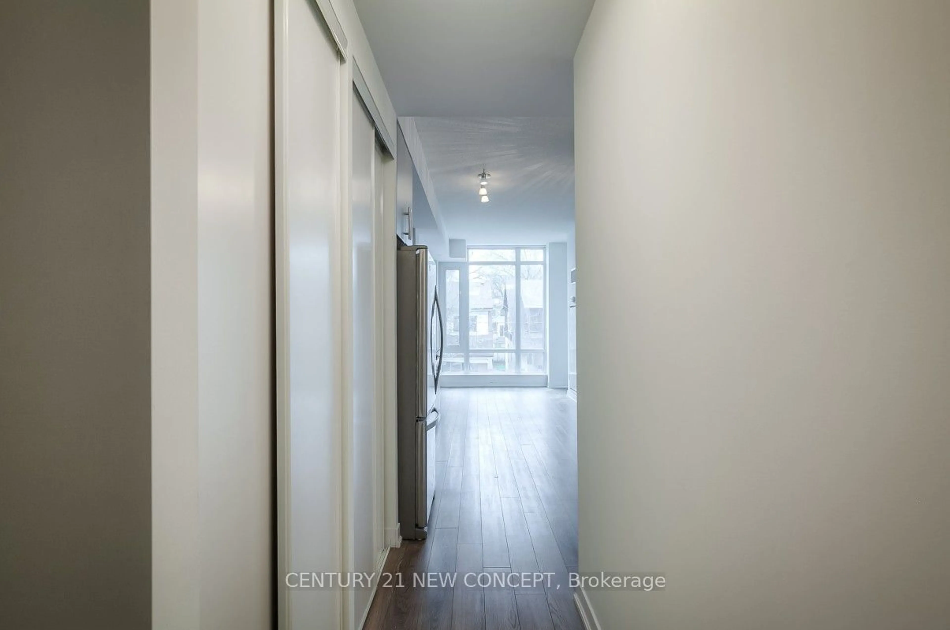 Indoor entryway for 60 Berwick Ave #204, Toronto Ontario M5P 0A3