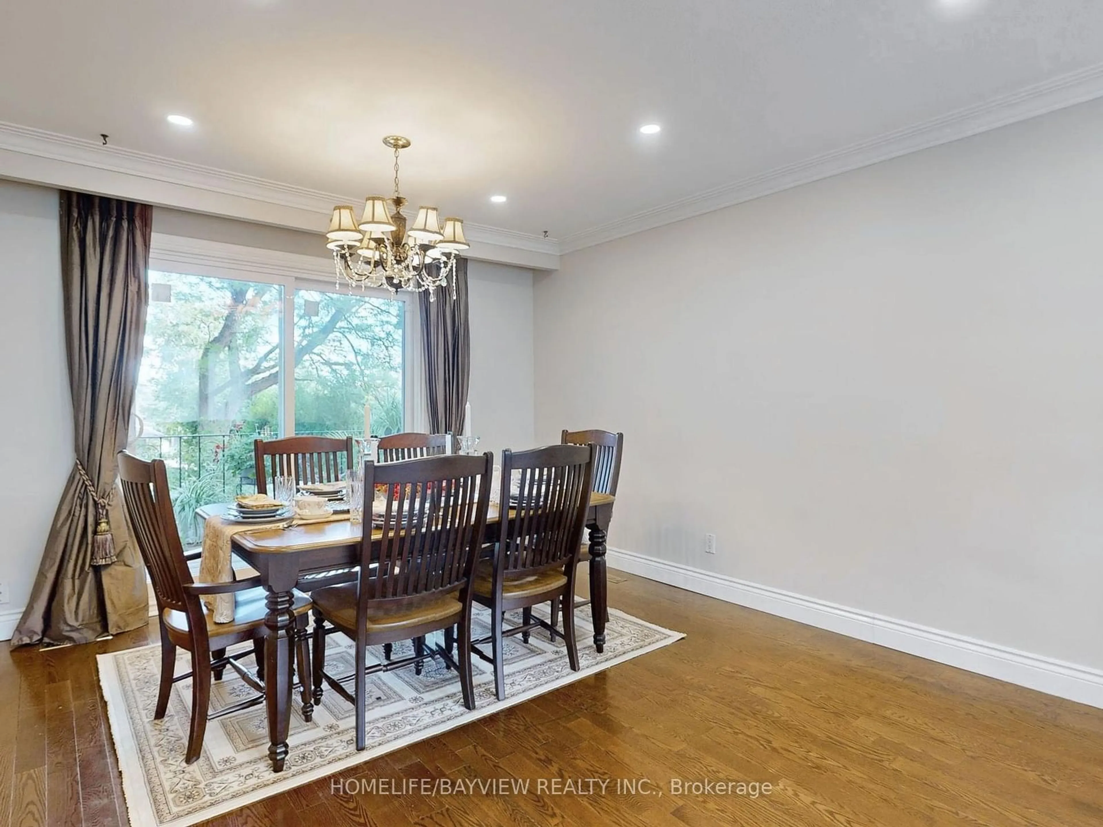 Dining room, wood/laminate floor for 2 Fleming Dr, Toronto Ontario M2K 2Y3