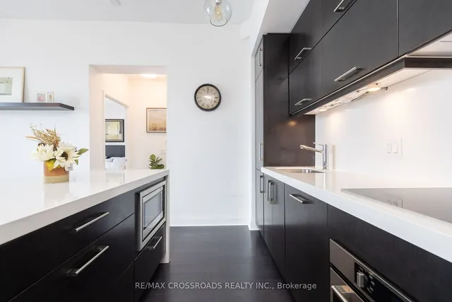 Additional property image - 1080 Bay St Unit 4509