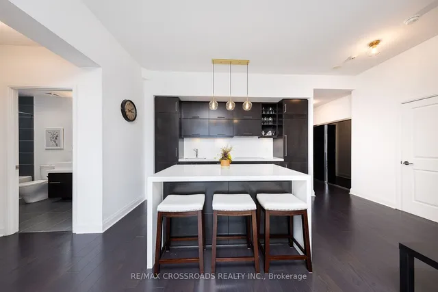 Additional property image - 1080 Bay St Unit 4509
