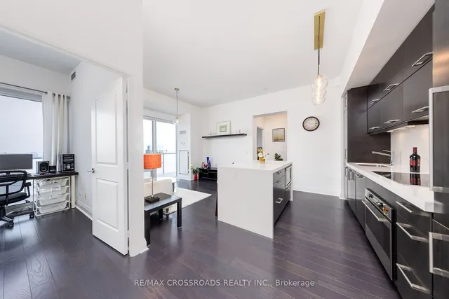 Additional property image - 1080 Bay St Unit 4509