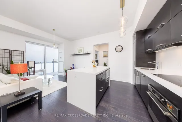 Additional property image - 1080 Bay St Unit 4509