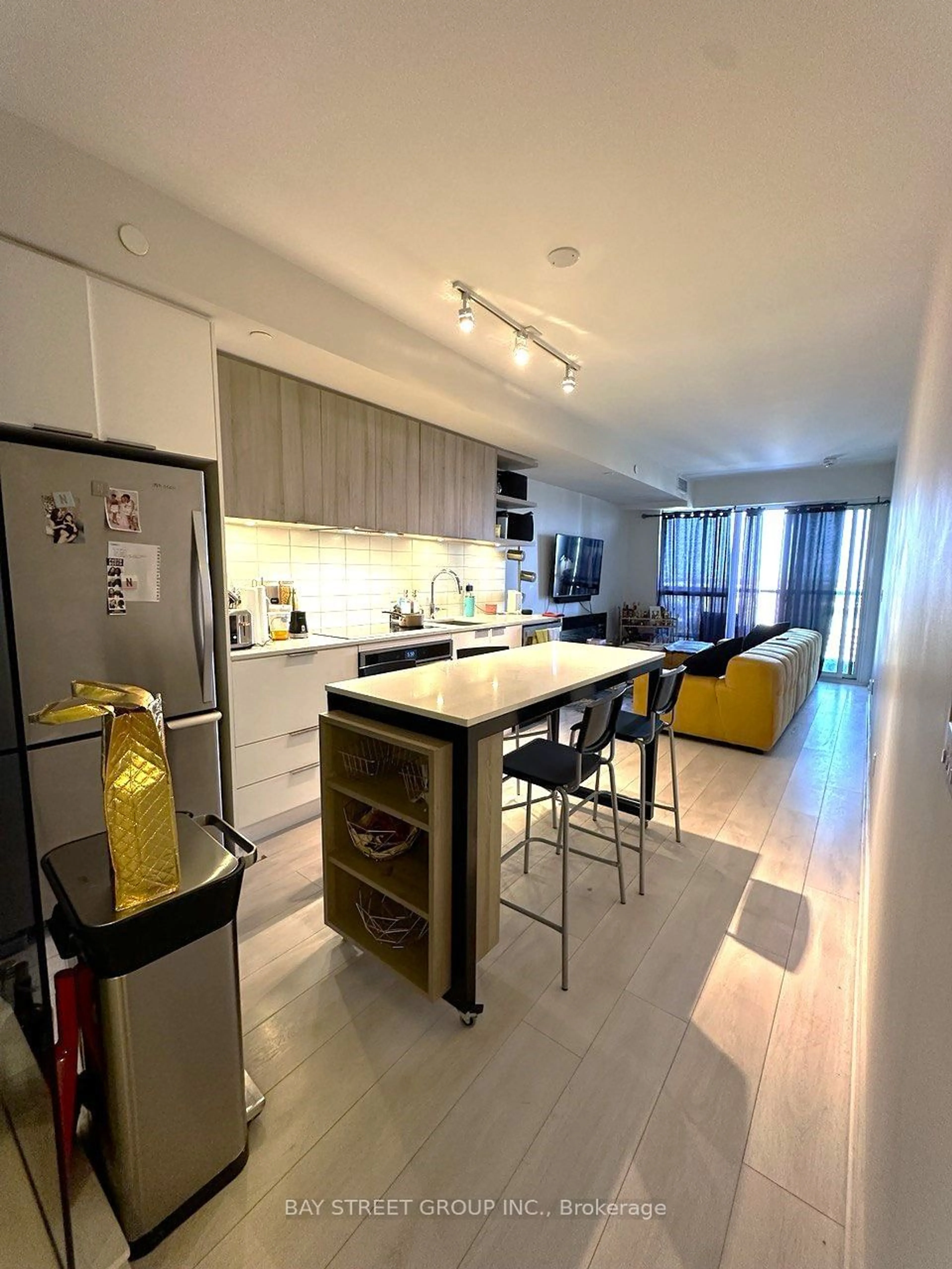 Open concept kitchen, unknown for 6 Sonic Way #2906, Toronto Ontario M3C 0P1