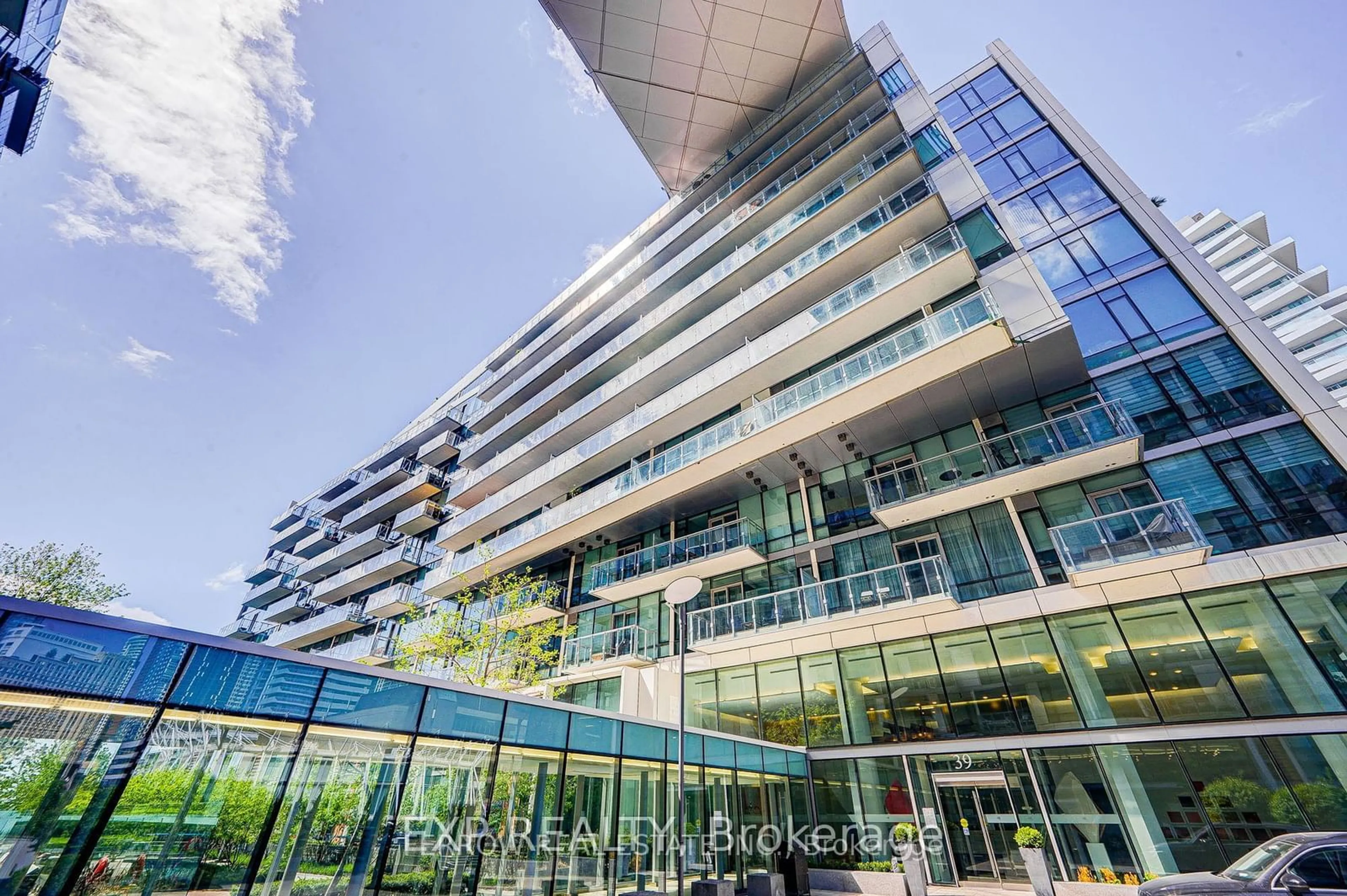 Indoor foyer for 39 Queens Quay #101, Toronto Ontario M5E 0A5