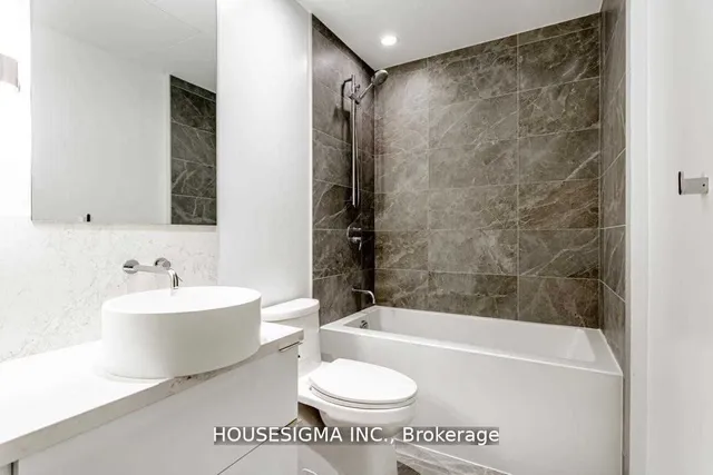 Additional property image - 185 Roehampton Ave Unit 3406
