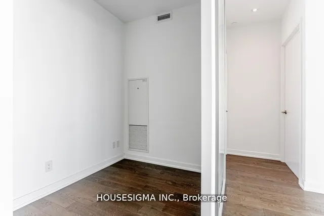Additional property image - 185 Roehampton Ave Unit 3406