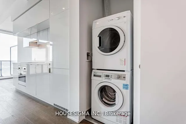 Additional property image - 185 Roehampton Ave Unit 3406