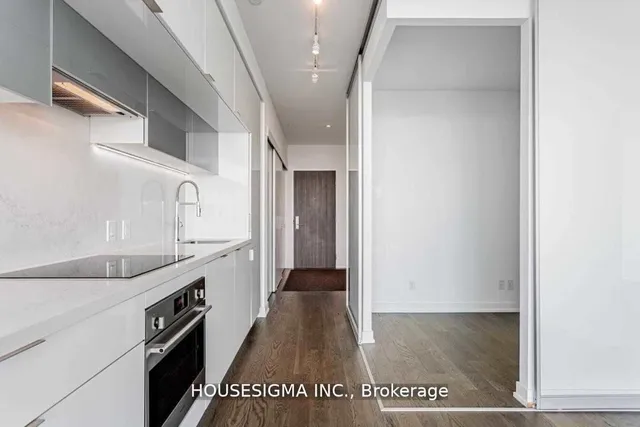 Additional property image - 185 Roehampton Ave Unit 3406